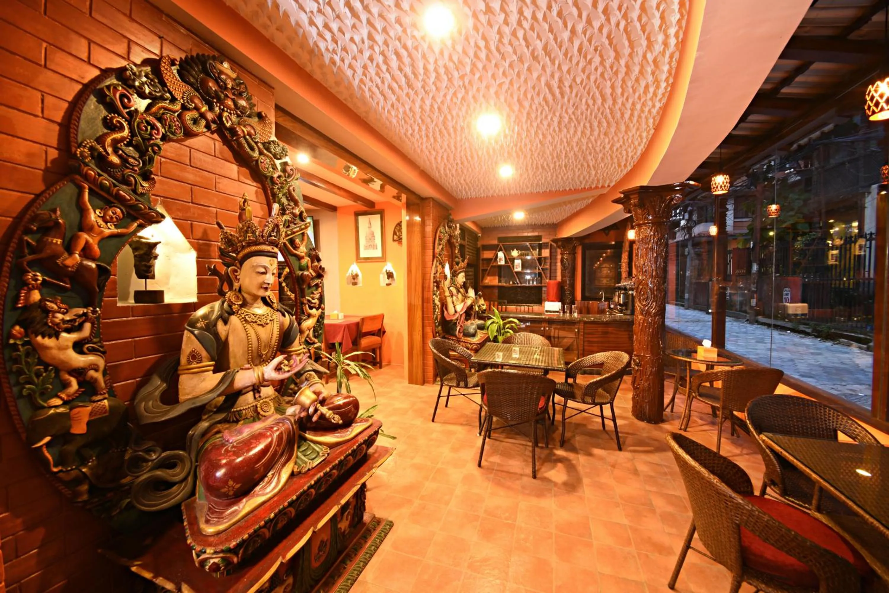 Restaurant/places to eat in Sacred Boutique Hotel