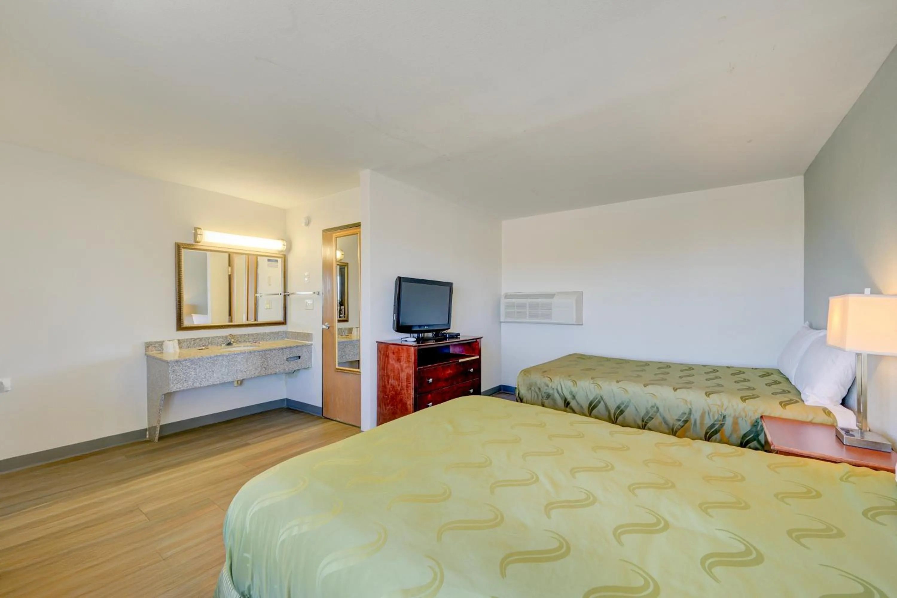 Bedroom, Bed in Capital O Travelers Inn Lawton Fort Sill