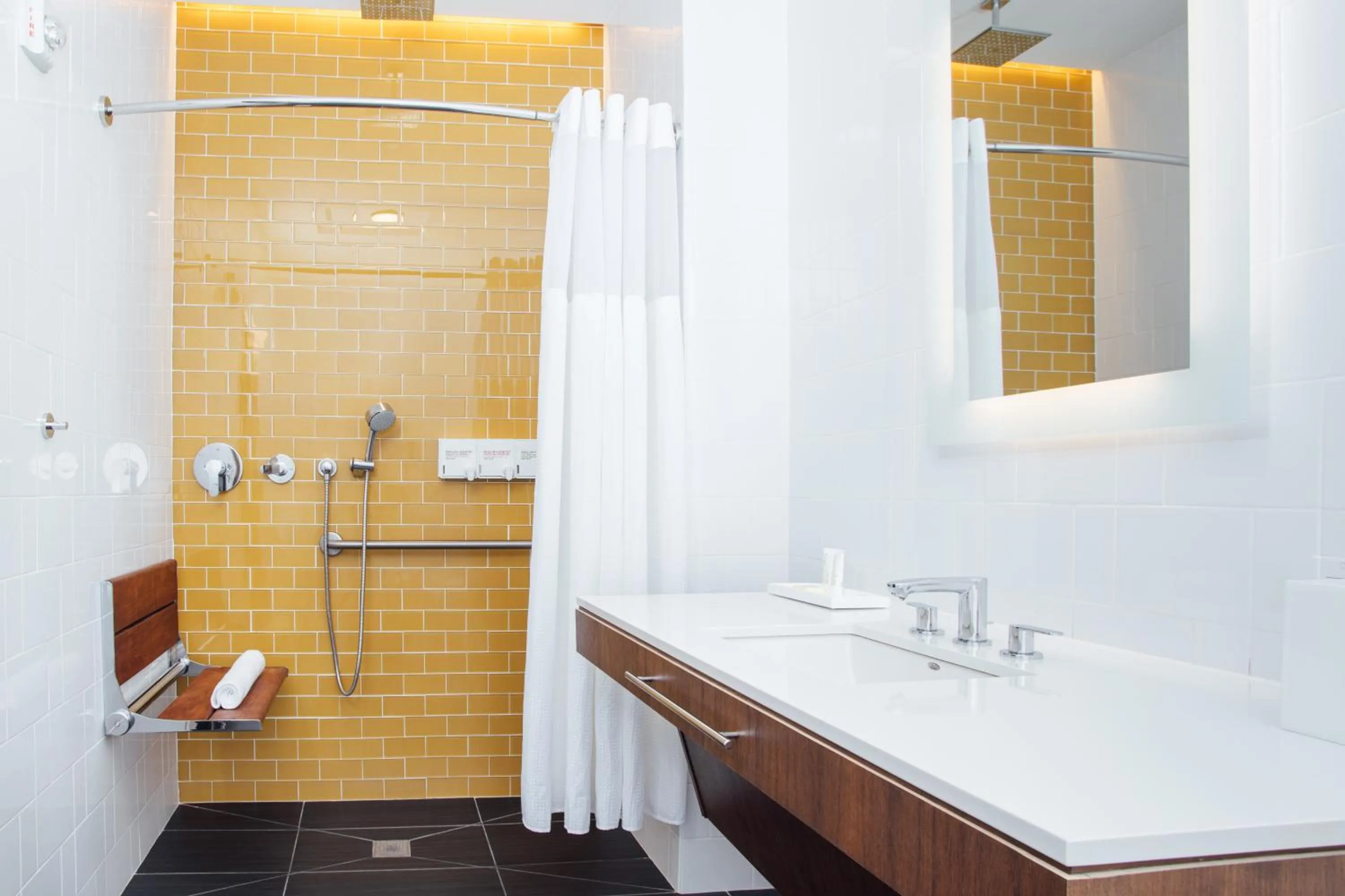 Bathroom in Mint House 70 Pine by Kasa