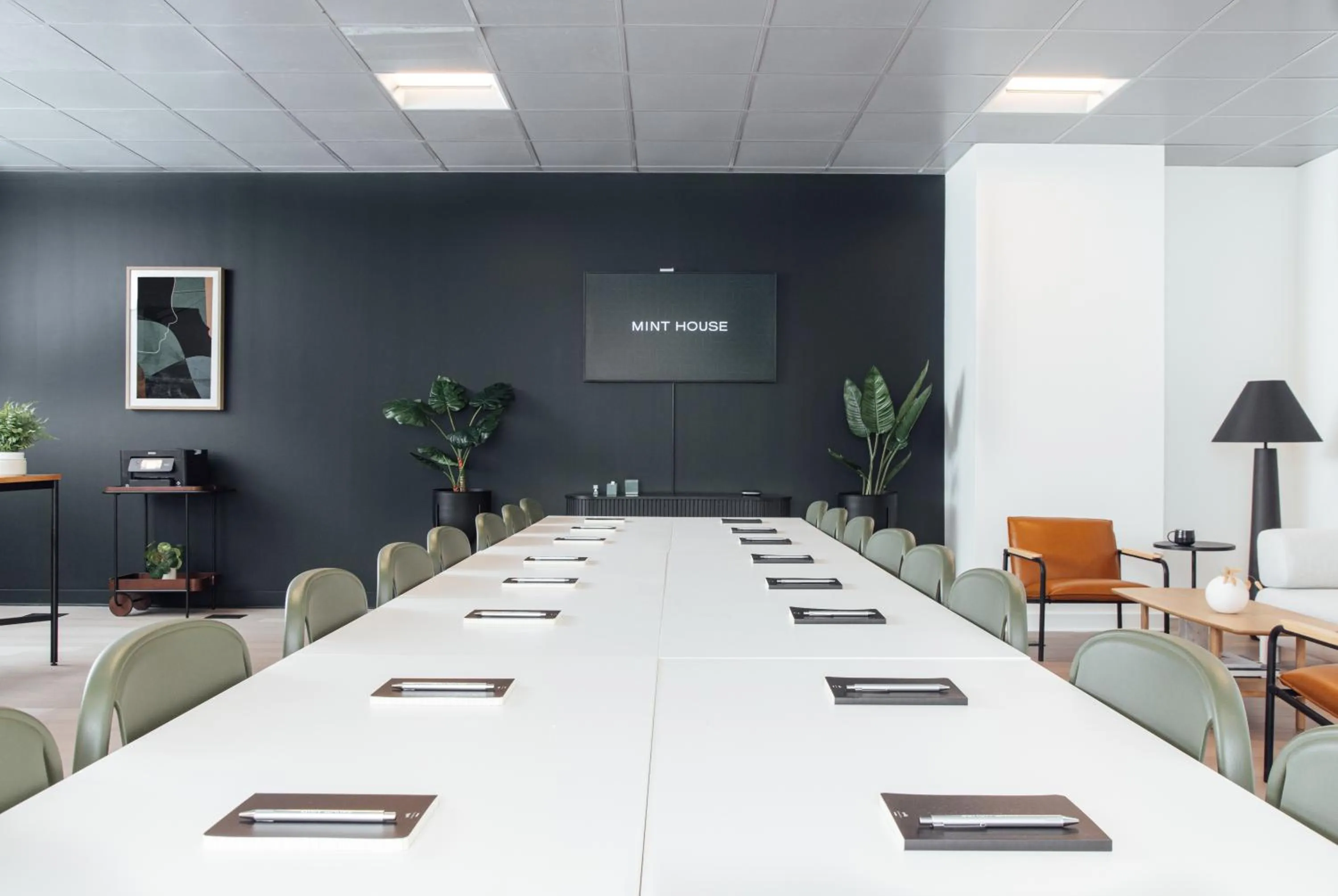 Meeting/conference room in Mint House 70 Pine by Kasa