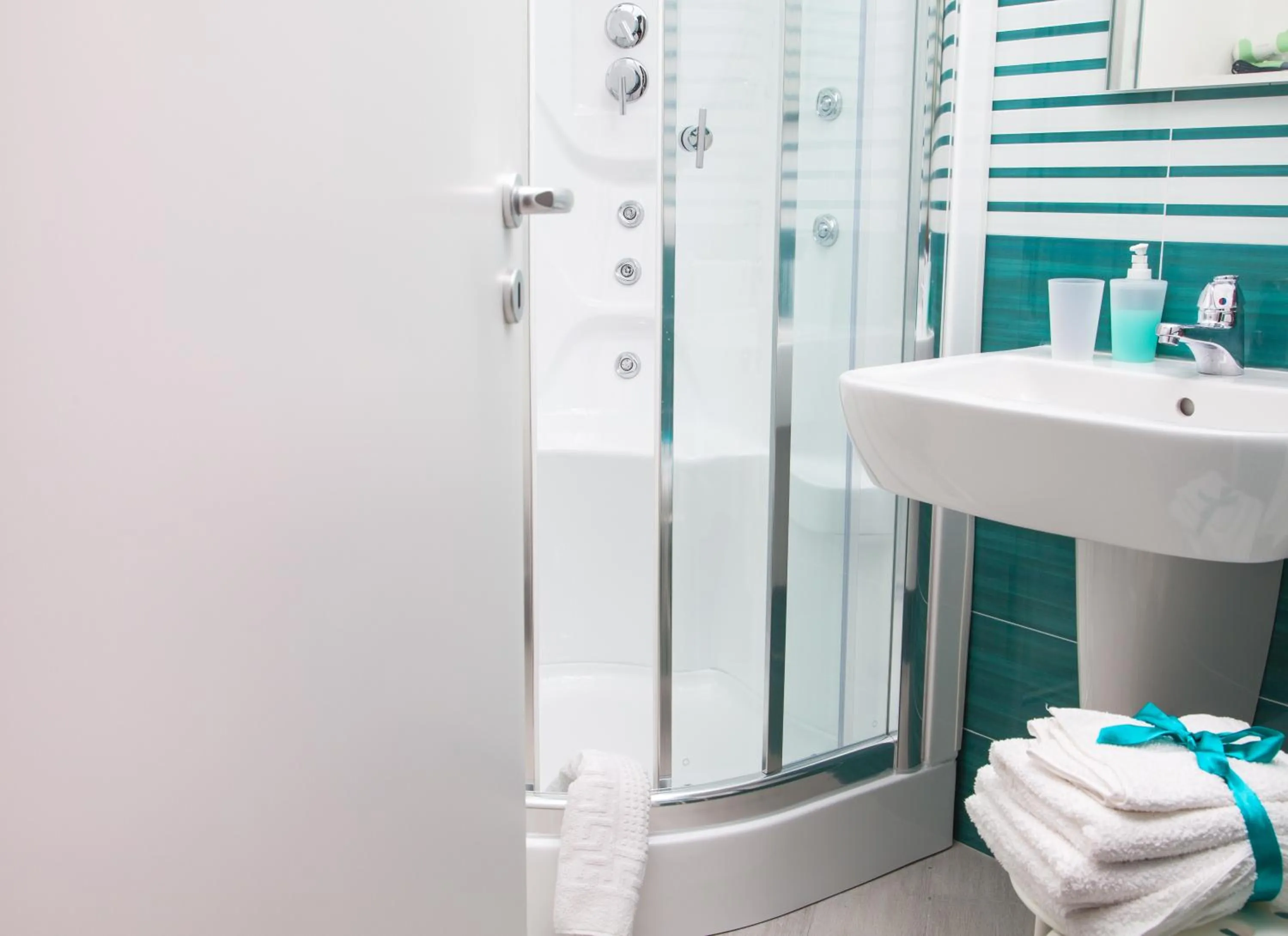 Shower in Stanze del Mare