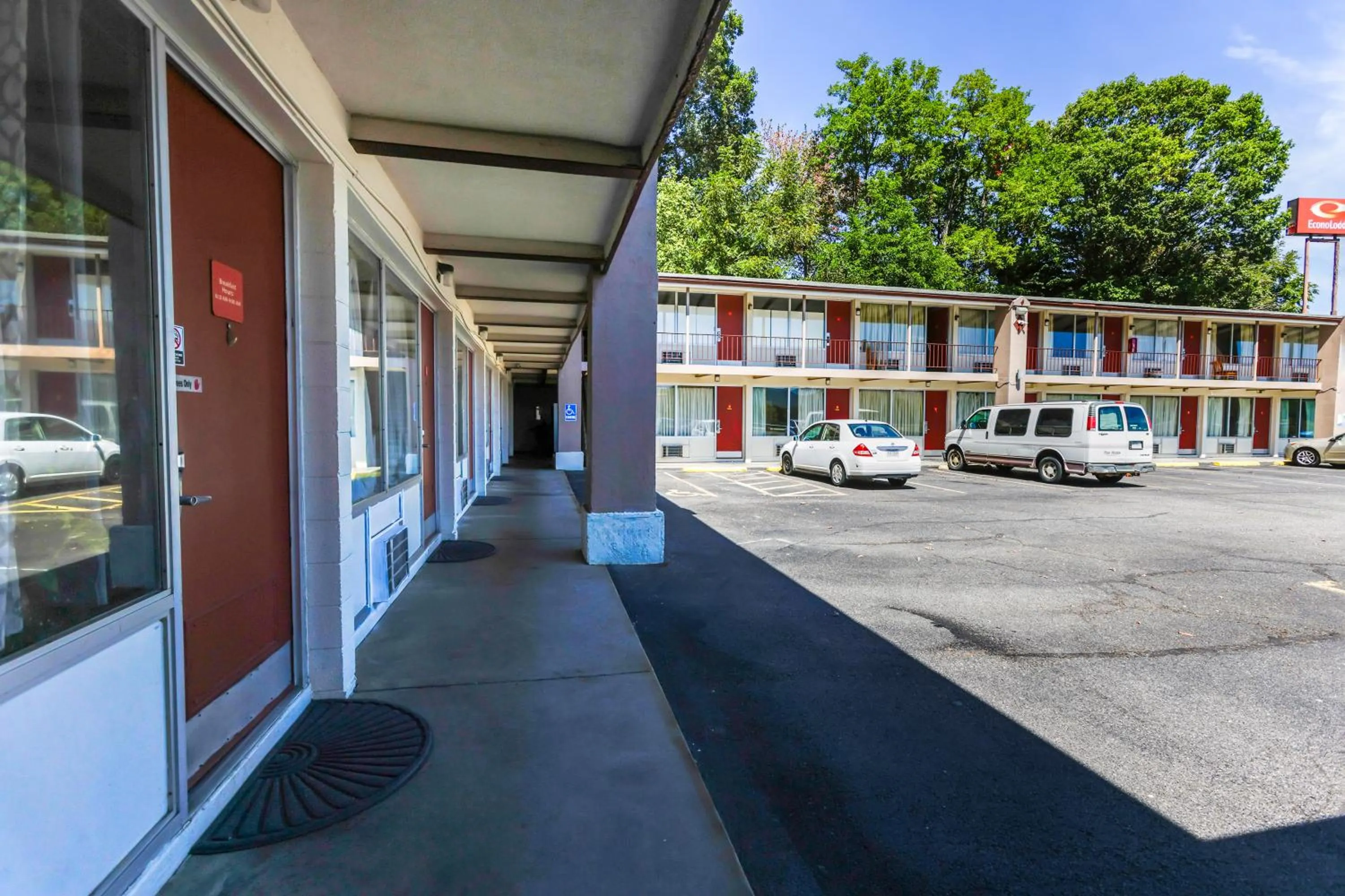 Lobby or reception in Edyn Hotel By Townhouse Wytheville US 52