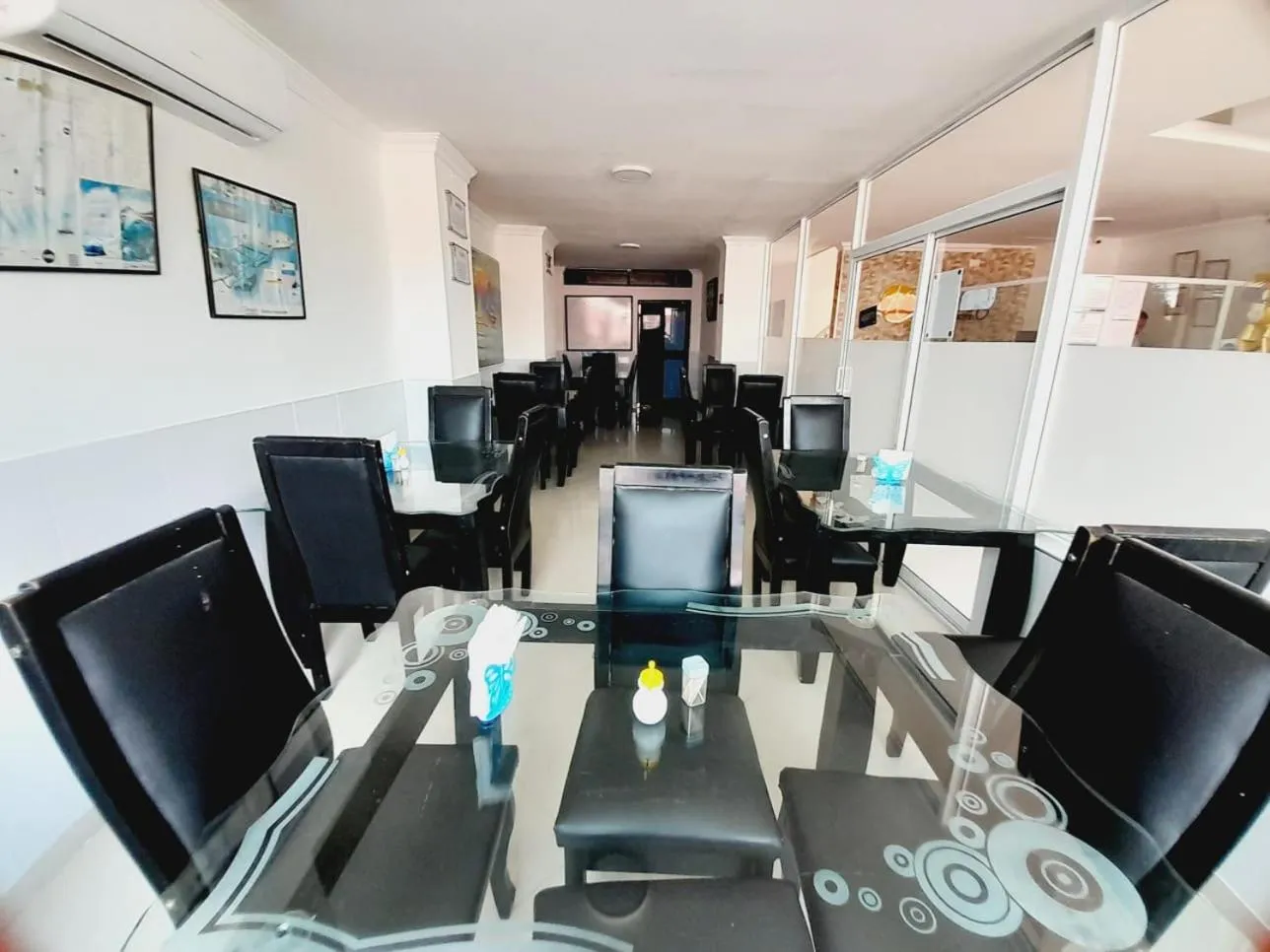 Dining area in Karin Hotel