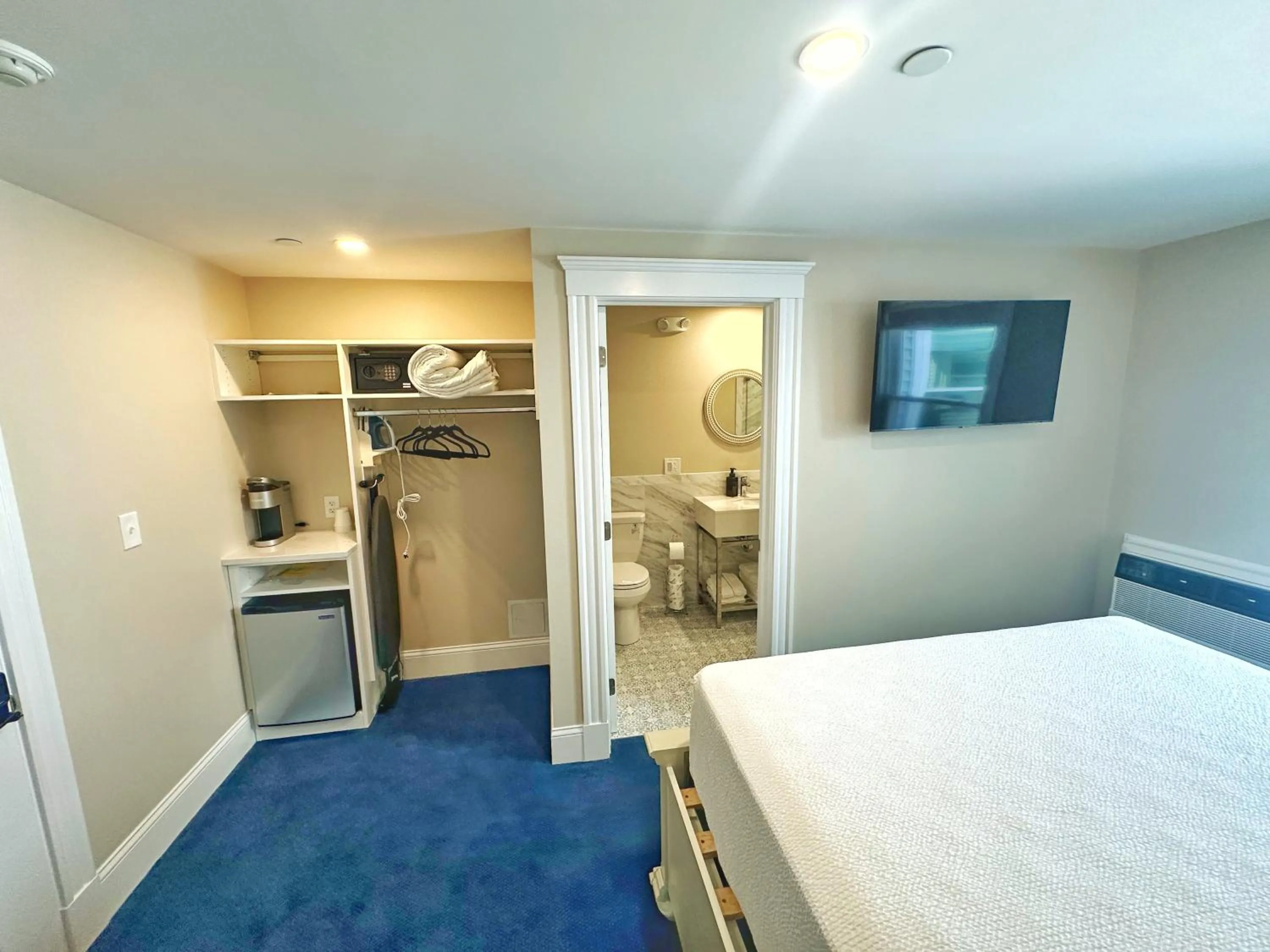 Winthrop Arms Hotel Restaurant Logan Airport