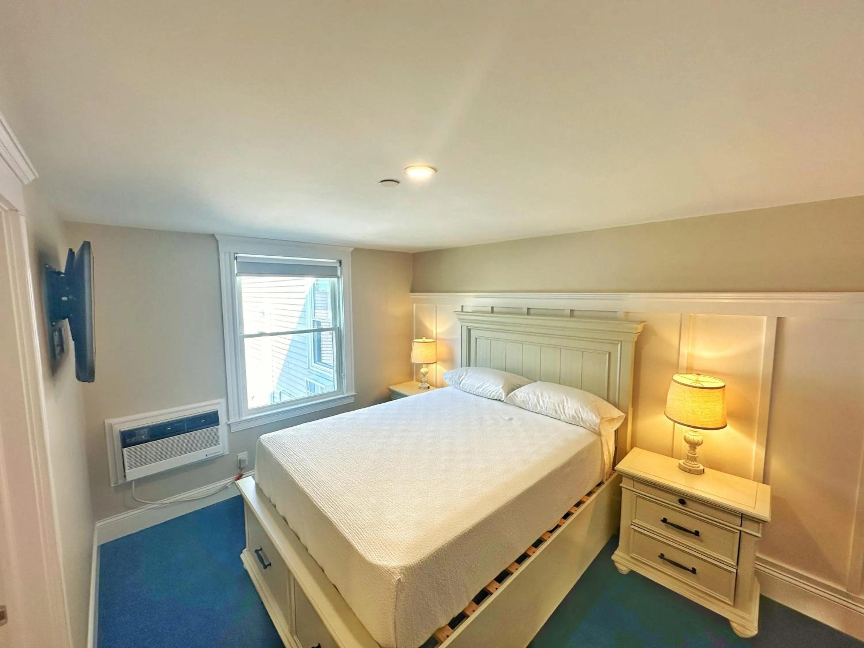 Winthrop Arms Hotel Restaurant Logan Airport