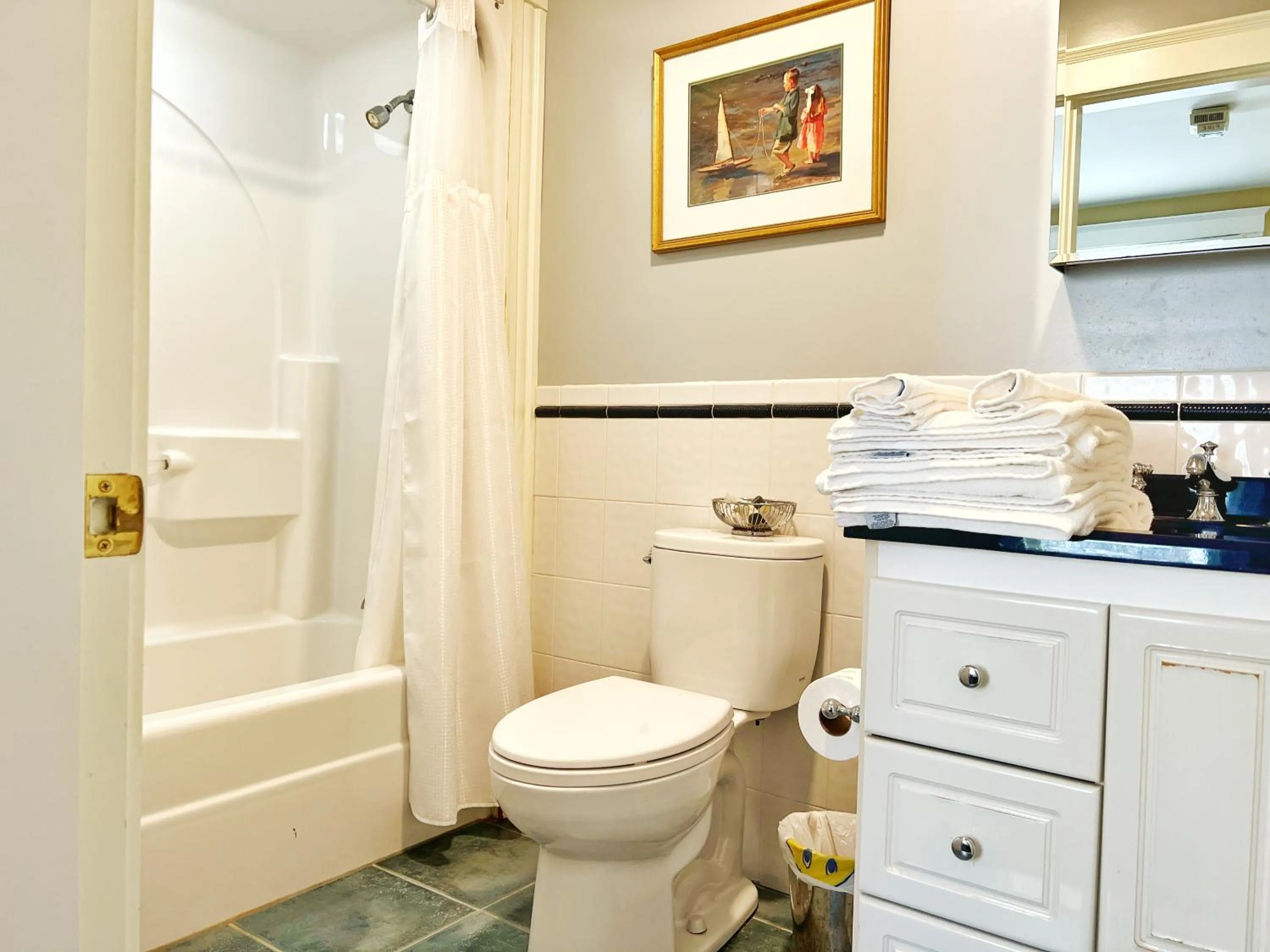 Winthrop Arms Hotel Restaurant Logan Airport