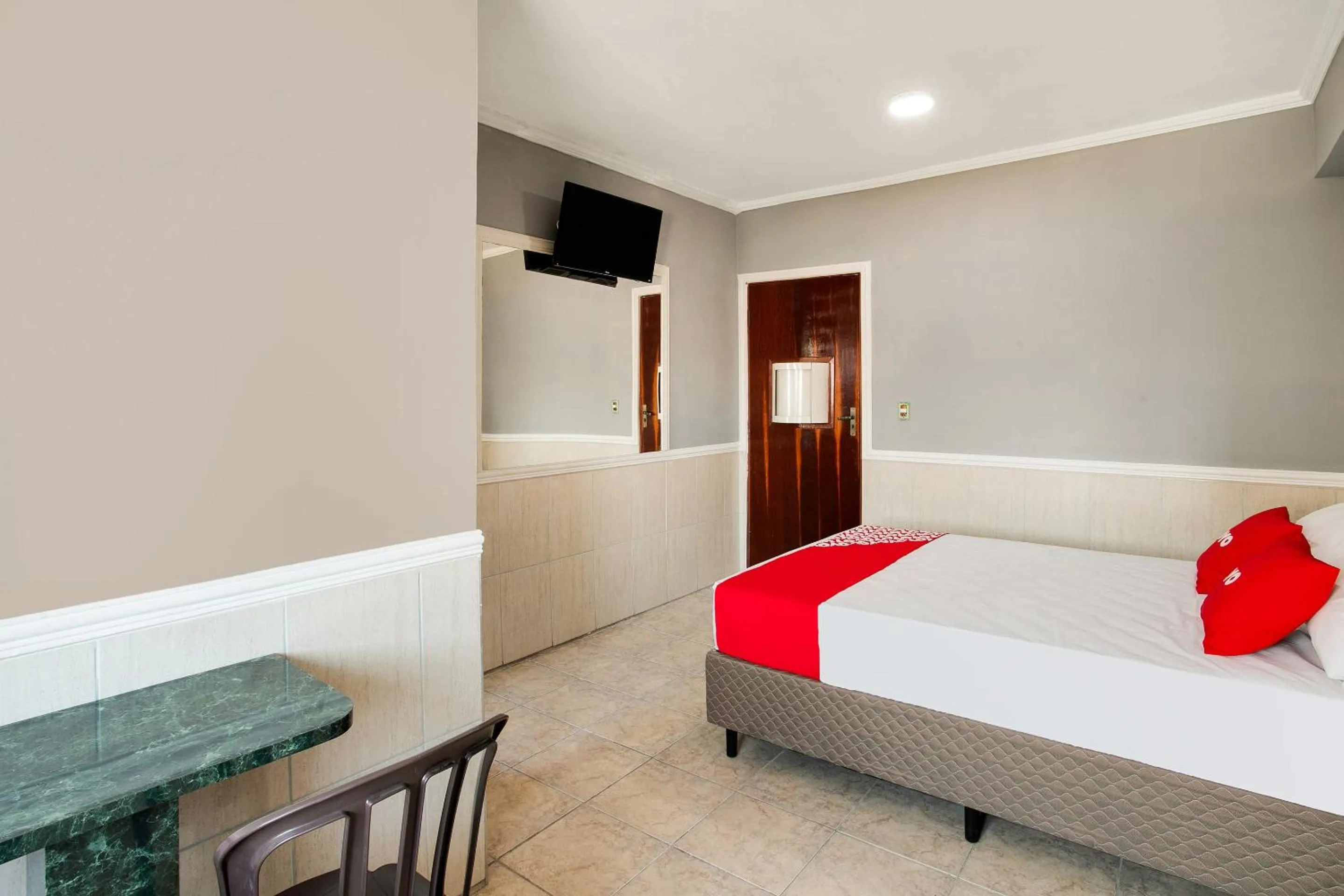 Bedroom, Bed in OYO Hotel Boneville, São Paulo