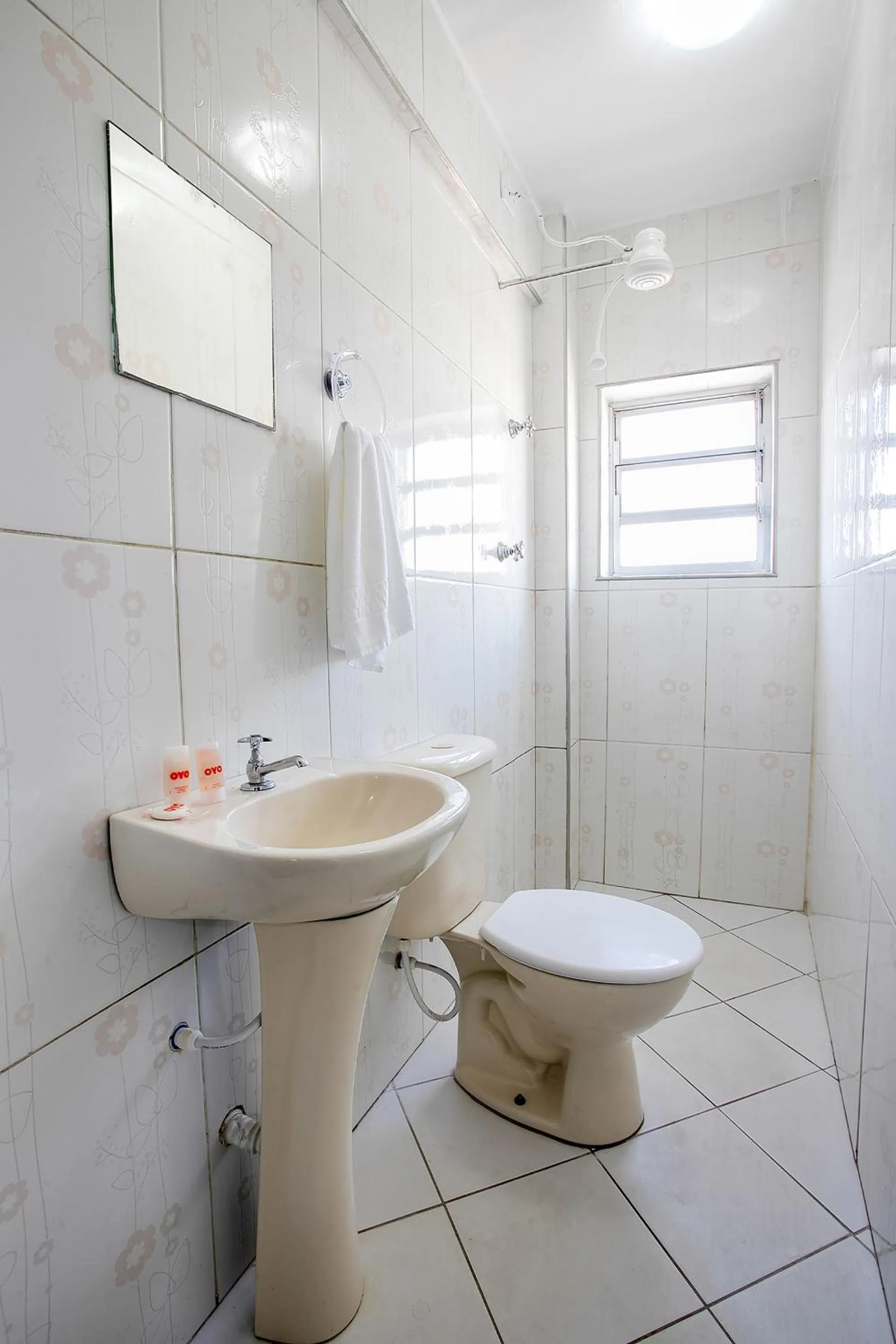 Bathroom in OYO Hotel Boneville, São Paulo