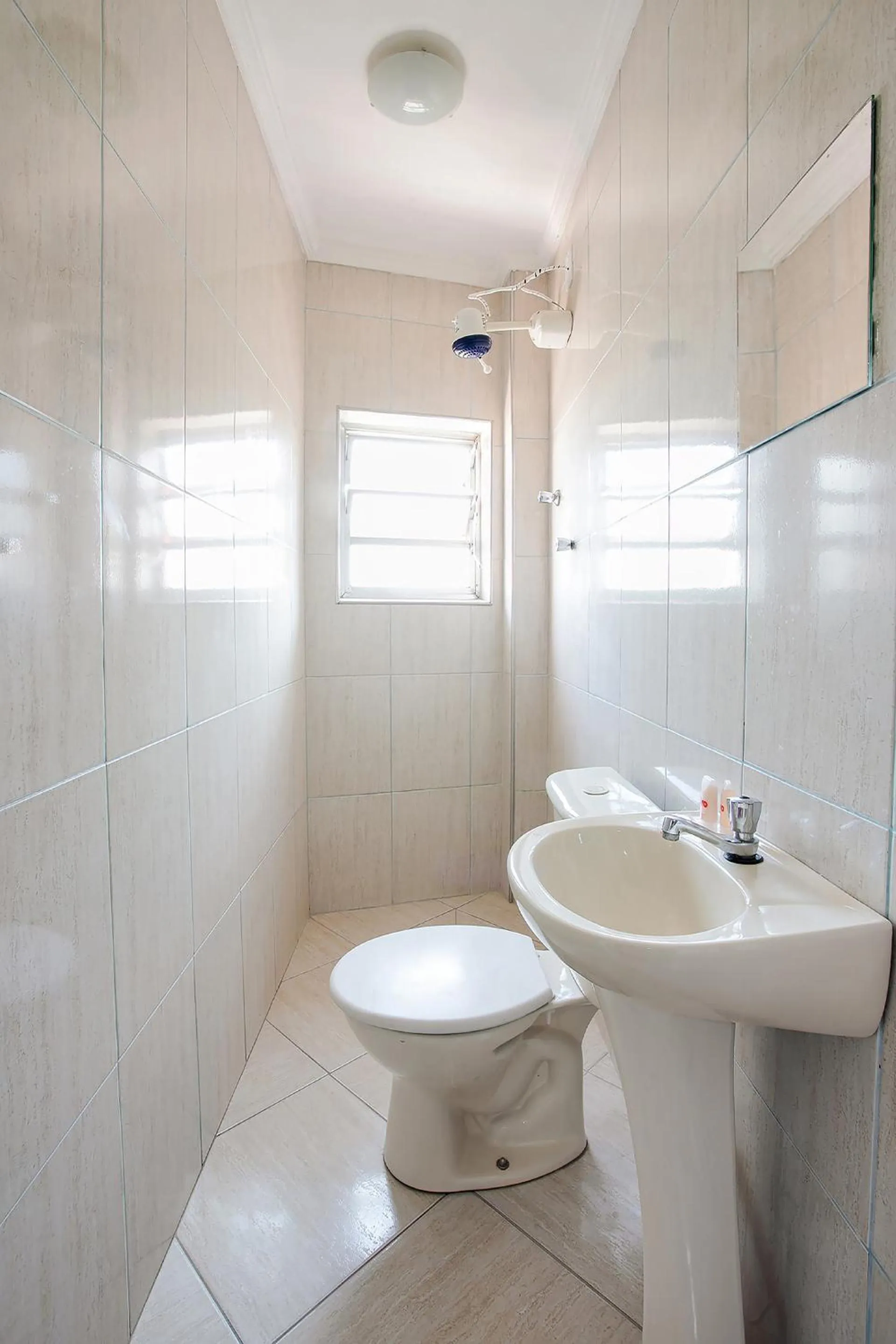 Bathroom in OYO Hotel Boneville, São Paulo