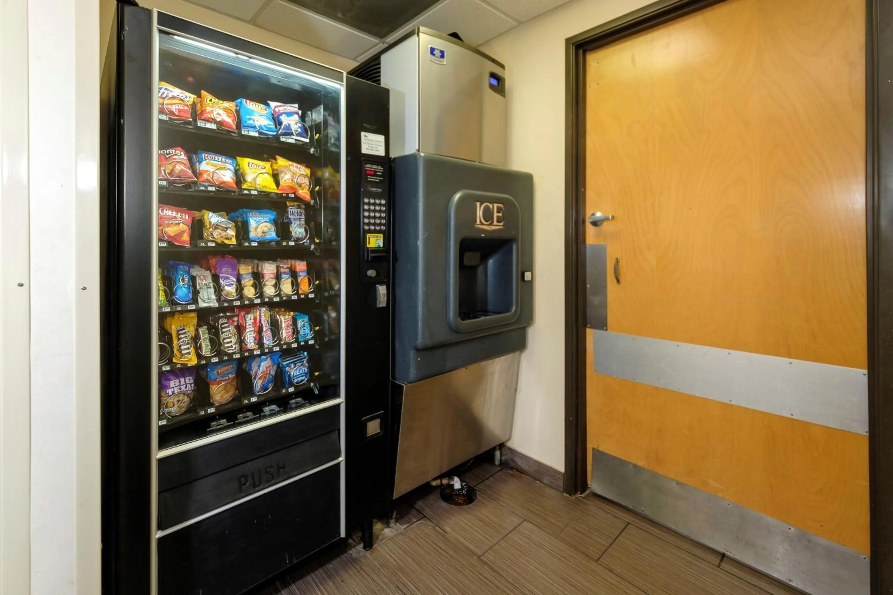 Other in Red Roof Inn Yemassee