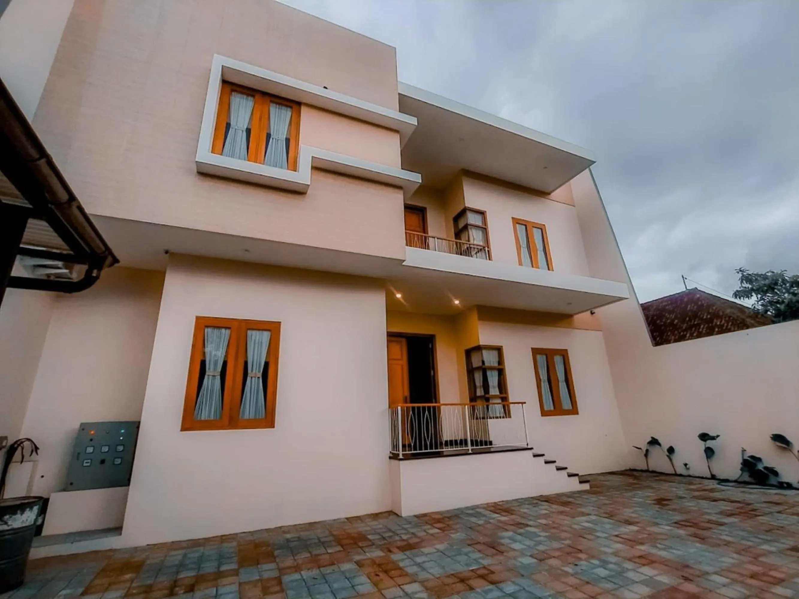 Property building in Alloro Boutique Hotel Pacitan