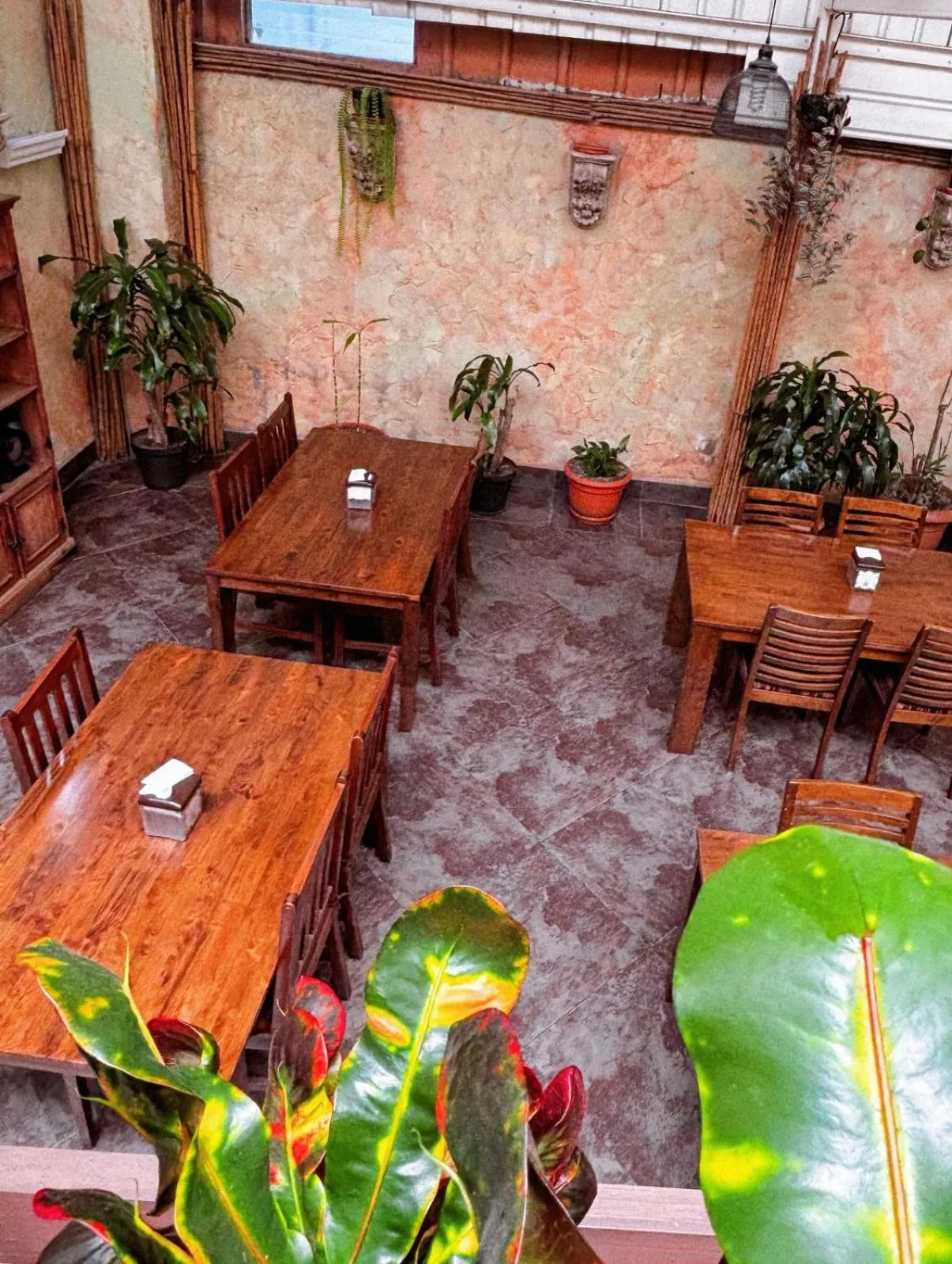 Restaurant/places to eat in Antigua Inn Hotel