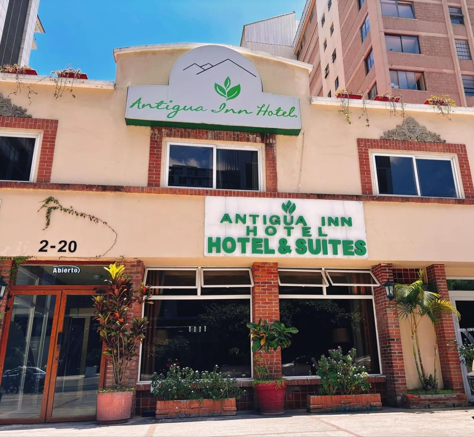 Breakfast in Antigua Inn Hotel