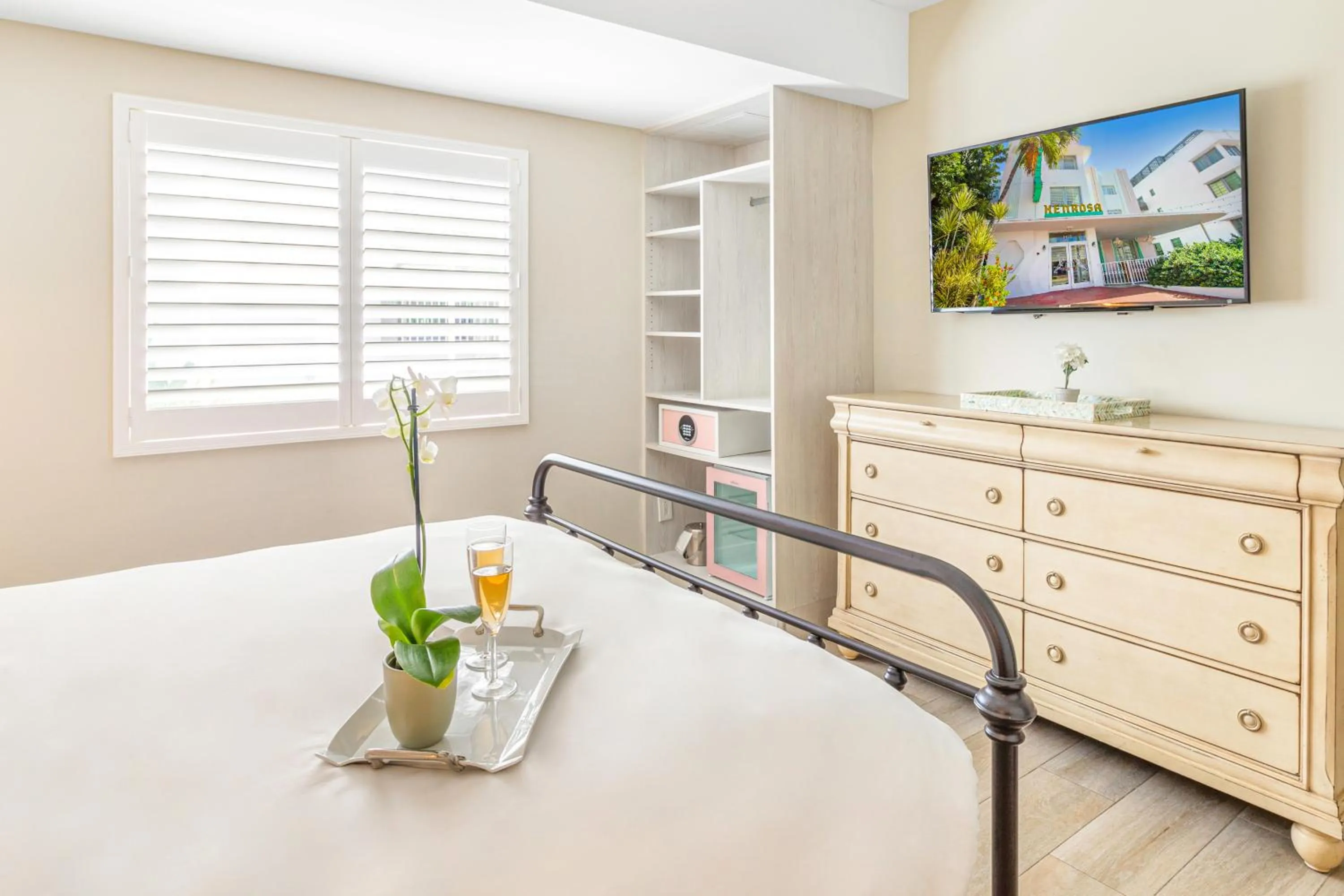 Bed in Henrosa Hotel