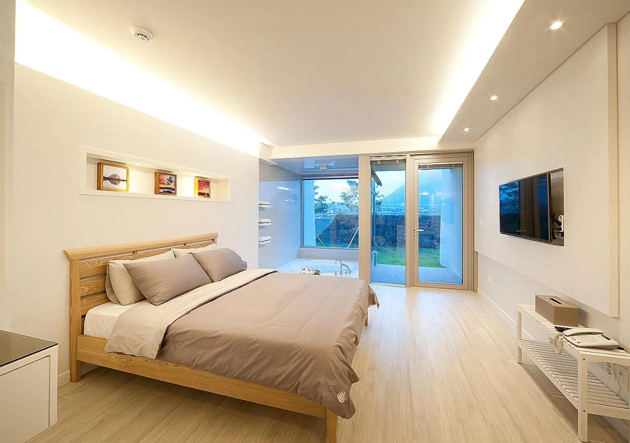 Decorative detail, Bed in Comma&Spa Resort