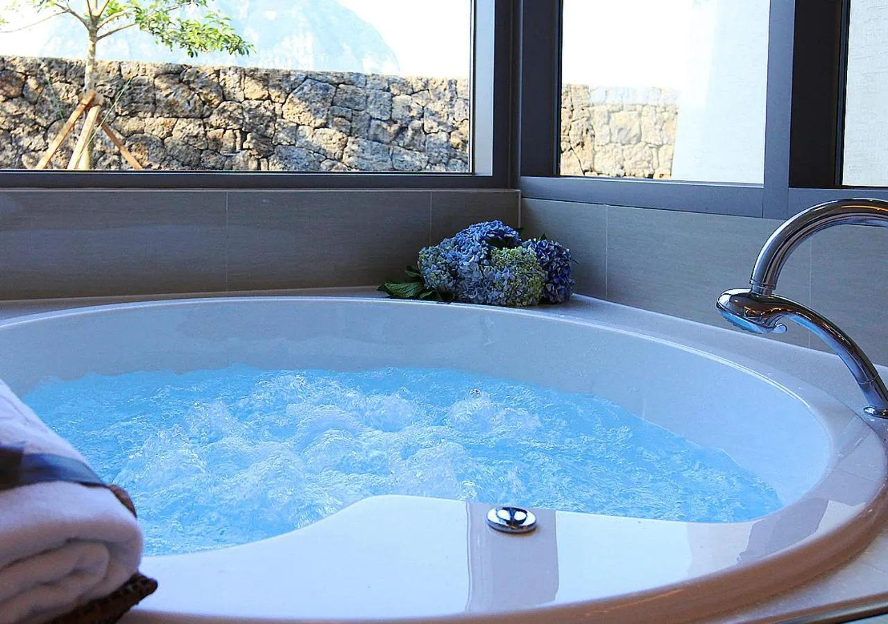 Hot Tub in Comma&Spa Resort