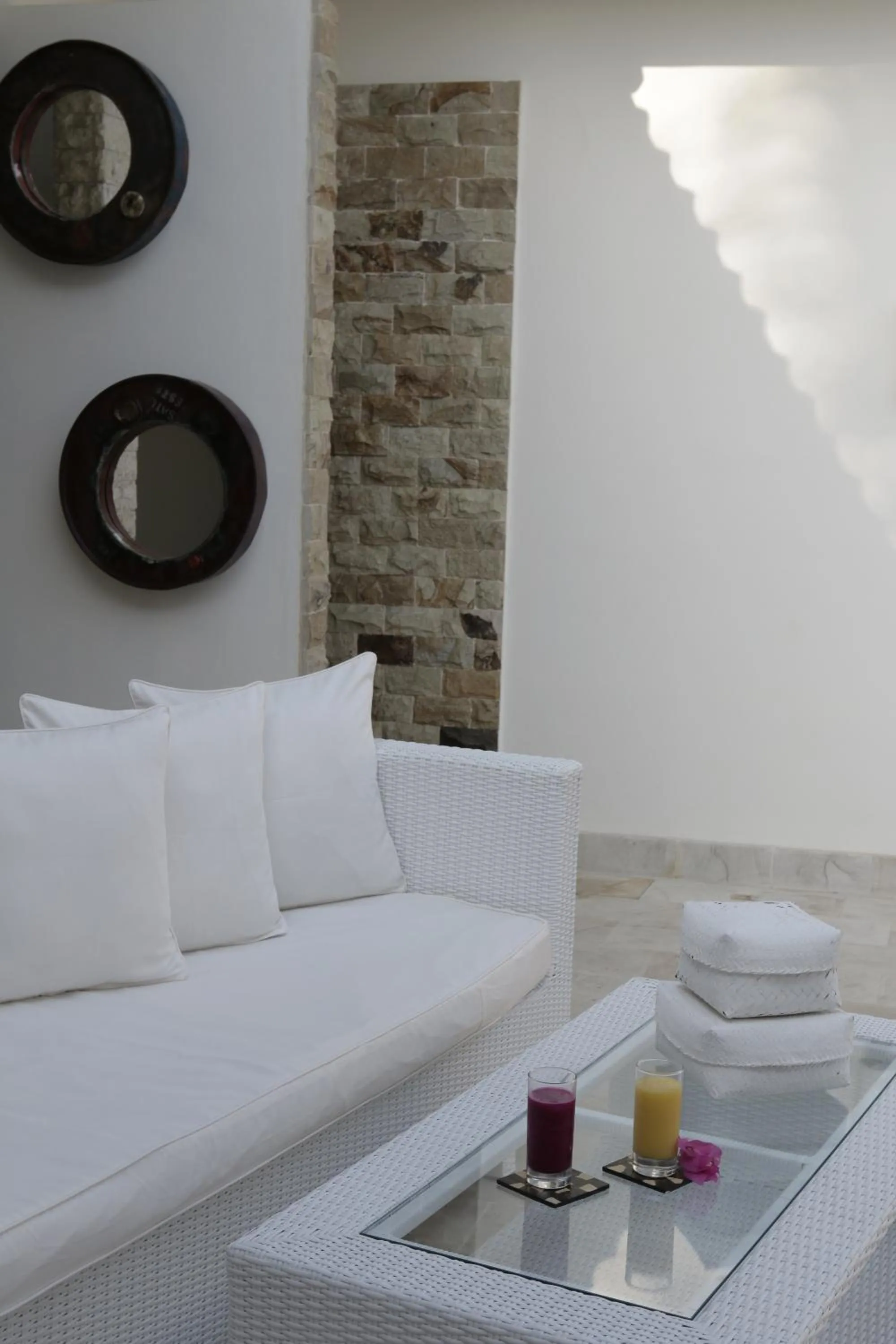 Shower, Bed in Tamoa Boutique Hotel