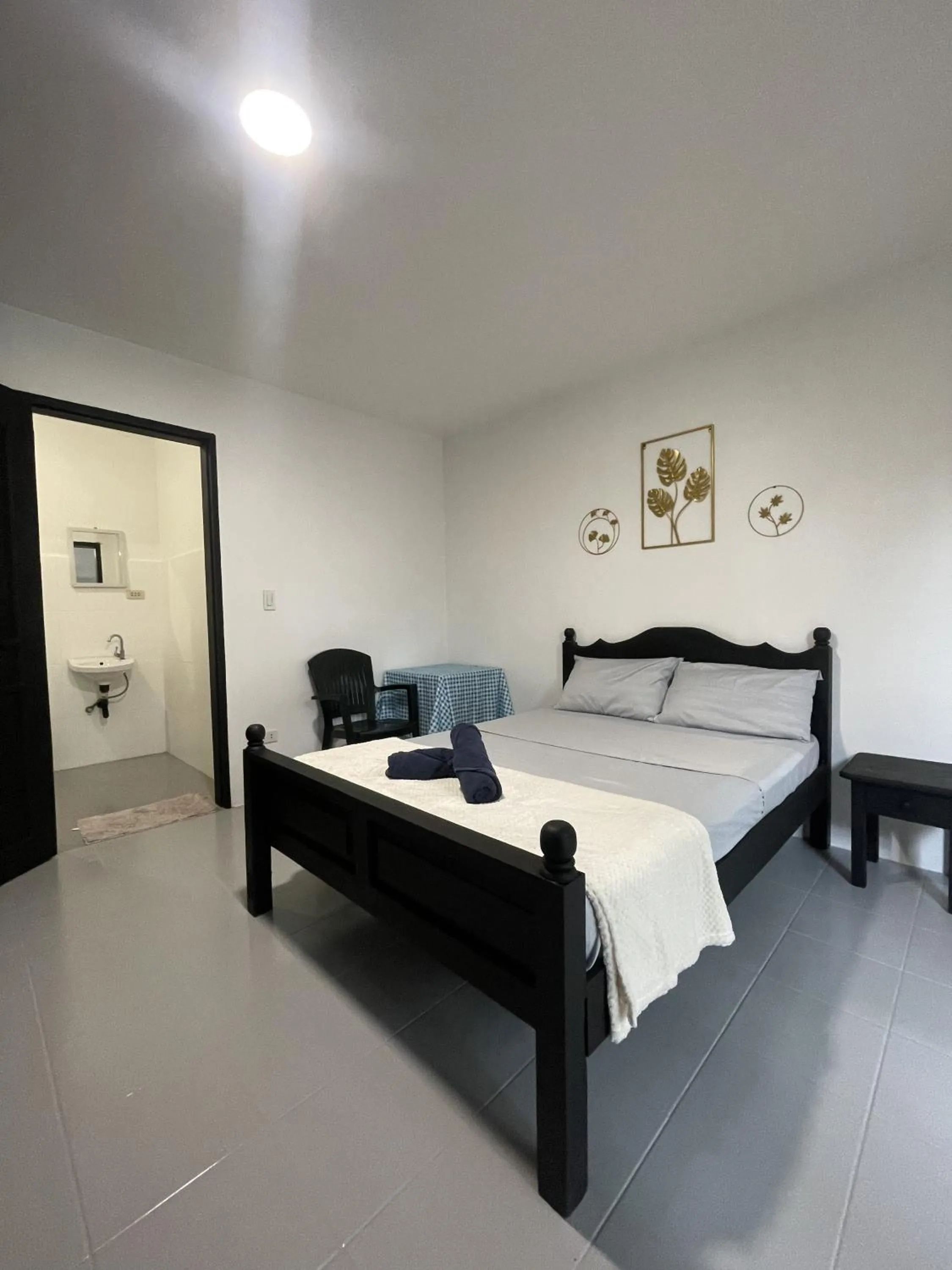 Bed in Hotel Sisters Inn