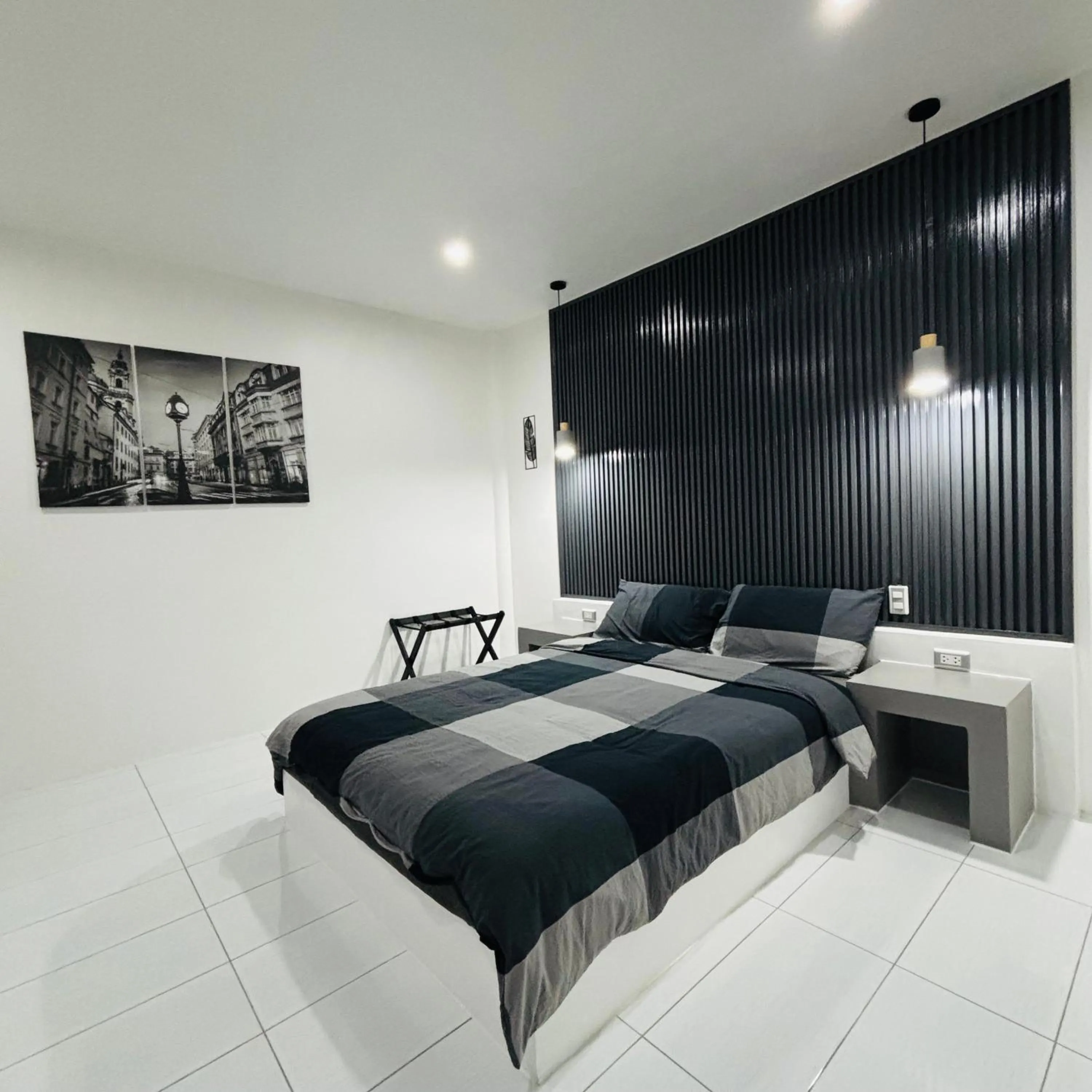 Bed in Hotel Sisters Inn