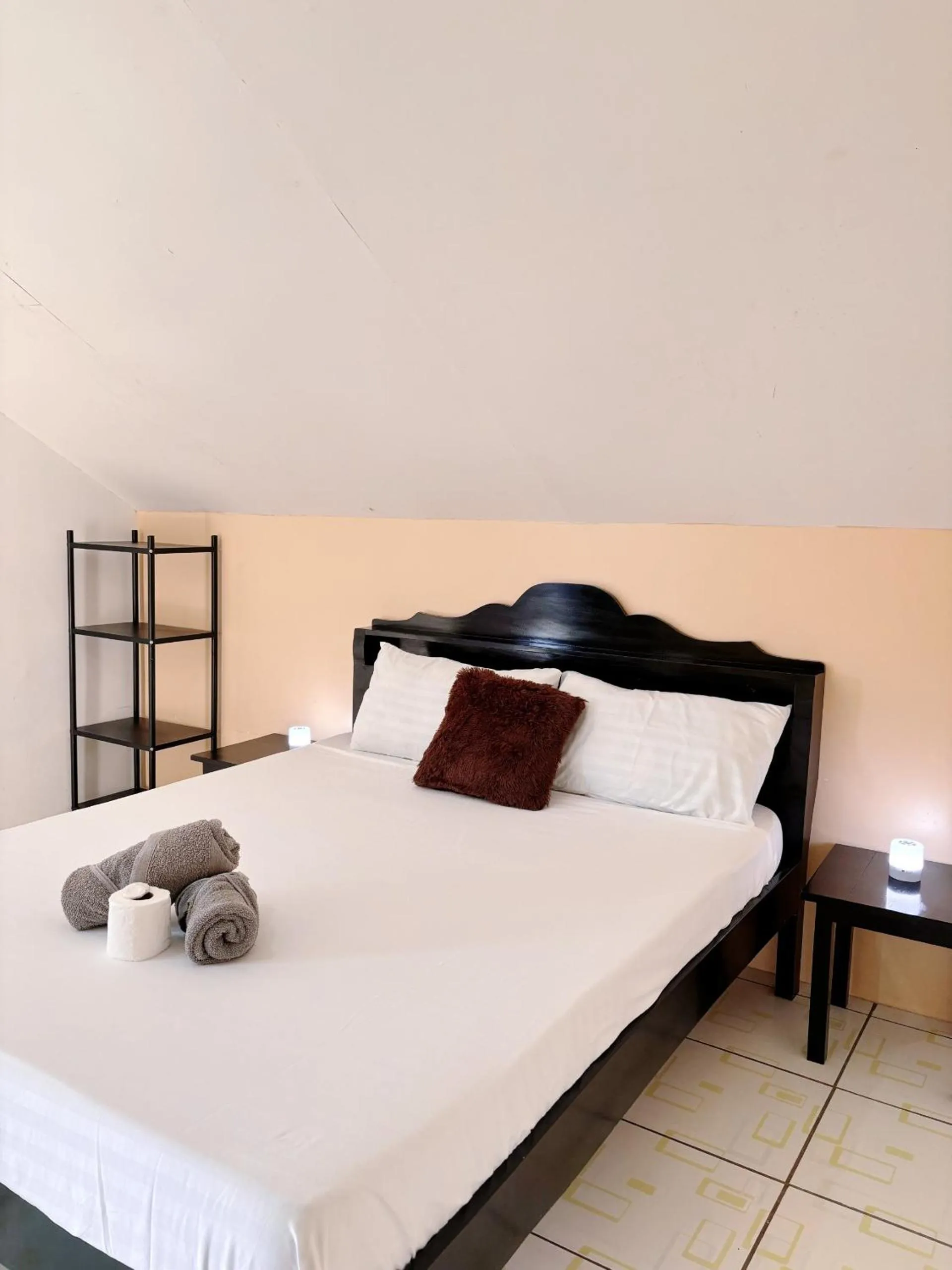 Bed in Hotel Sisters Inn