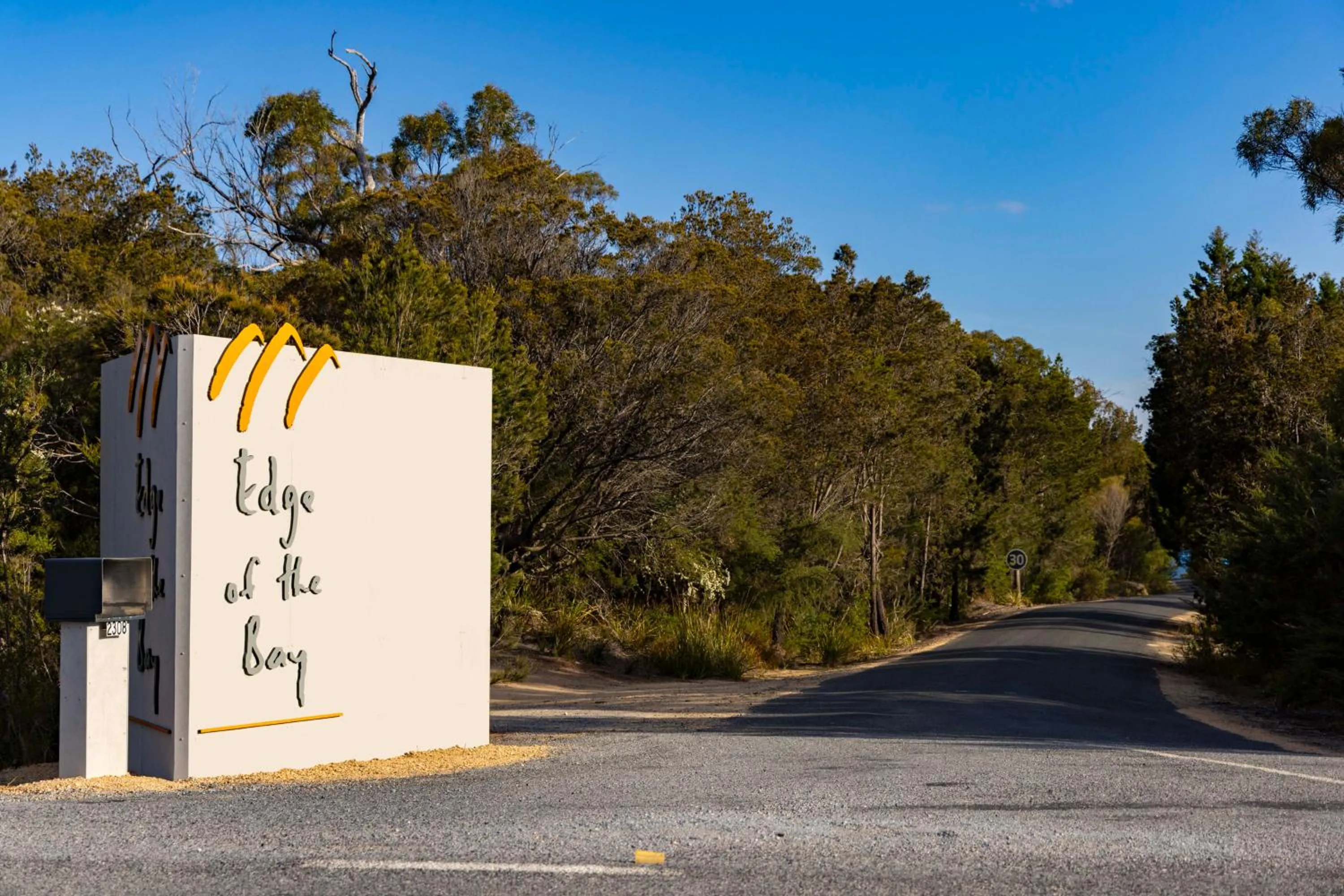 Street view in Edge of the Bay