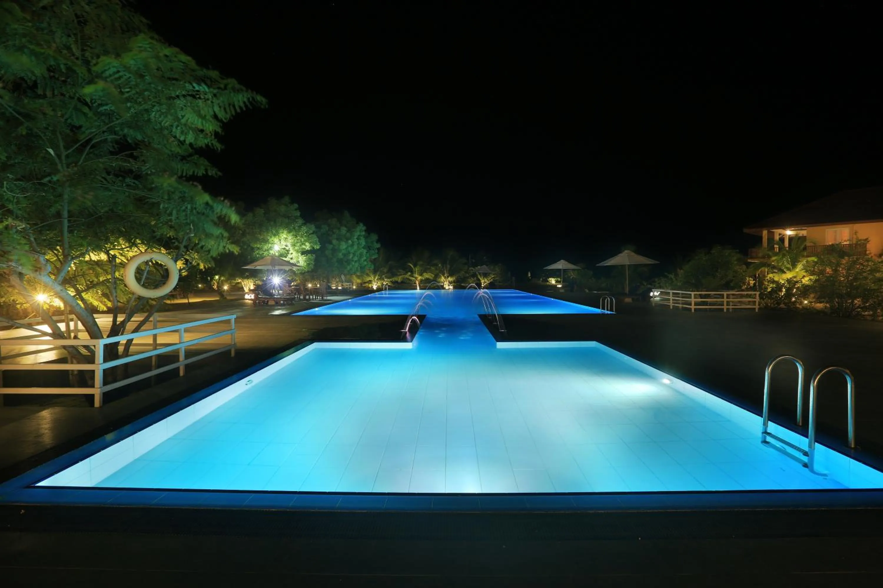 Swimming pool in Passi Villa
