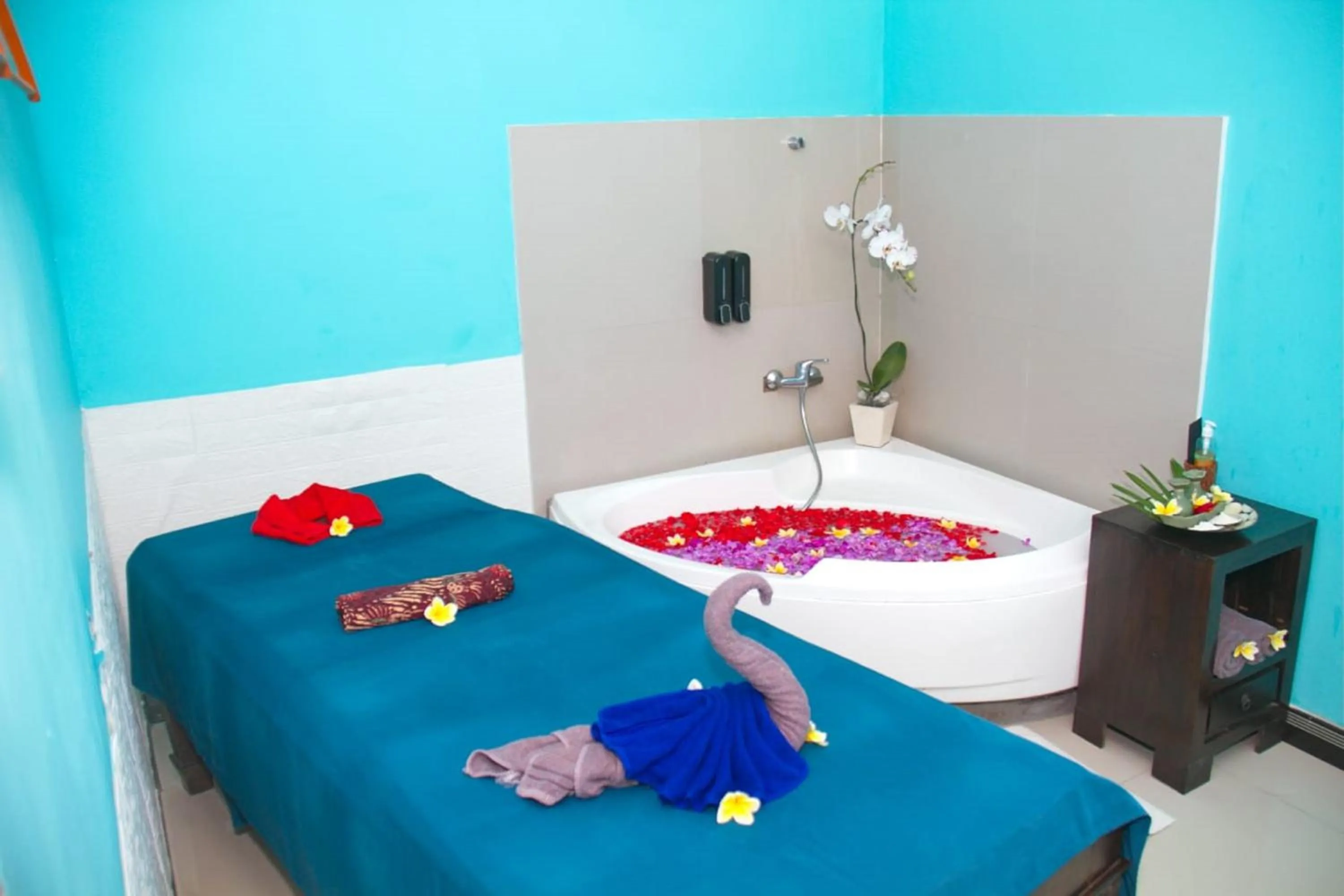 Spa and wellness centre/facilities, Bed in Abian Harmony Hotel