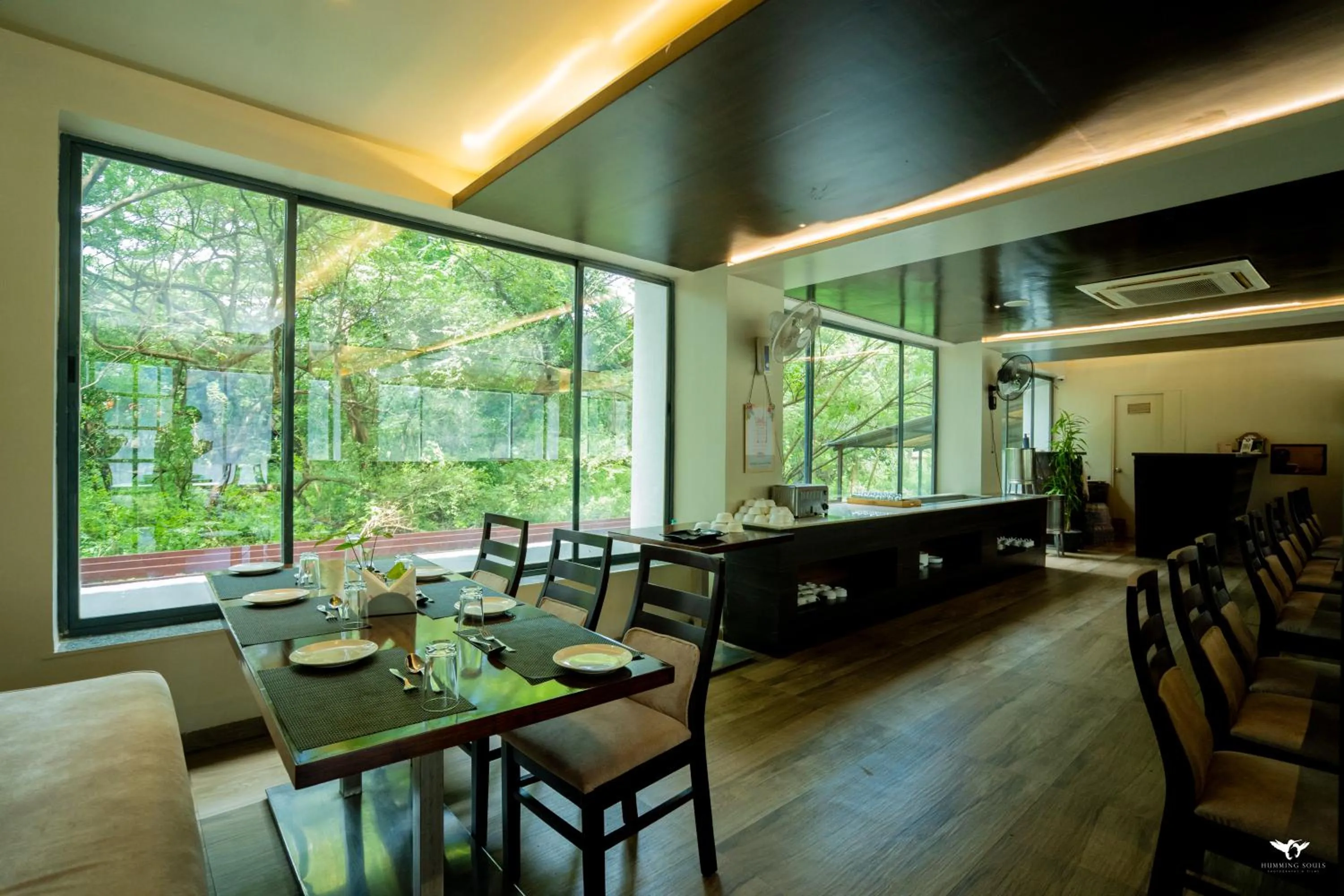 Dining area in Krishna Inn - Royal Hotels