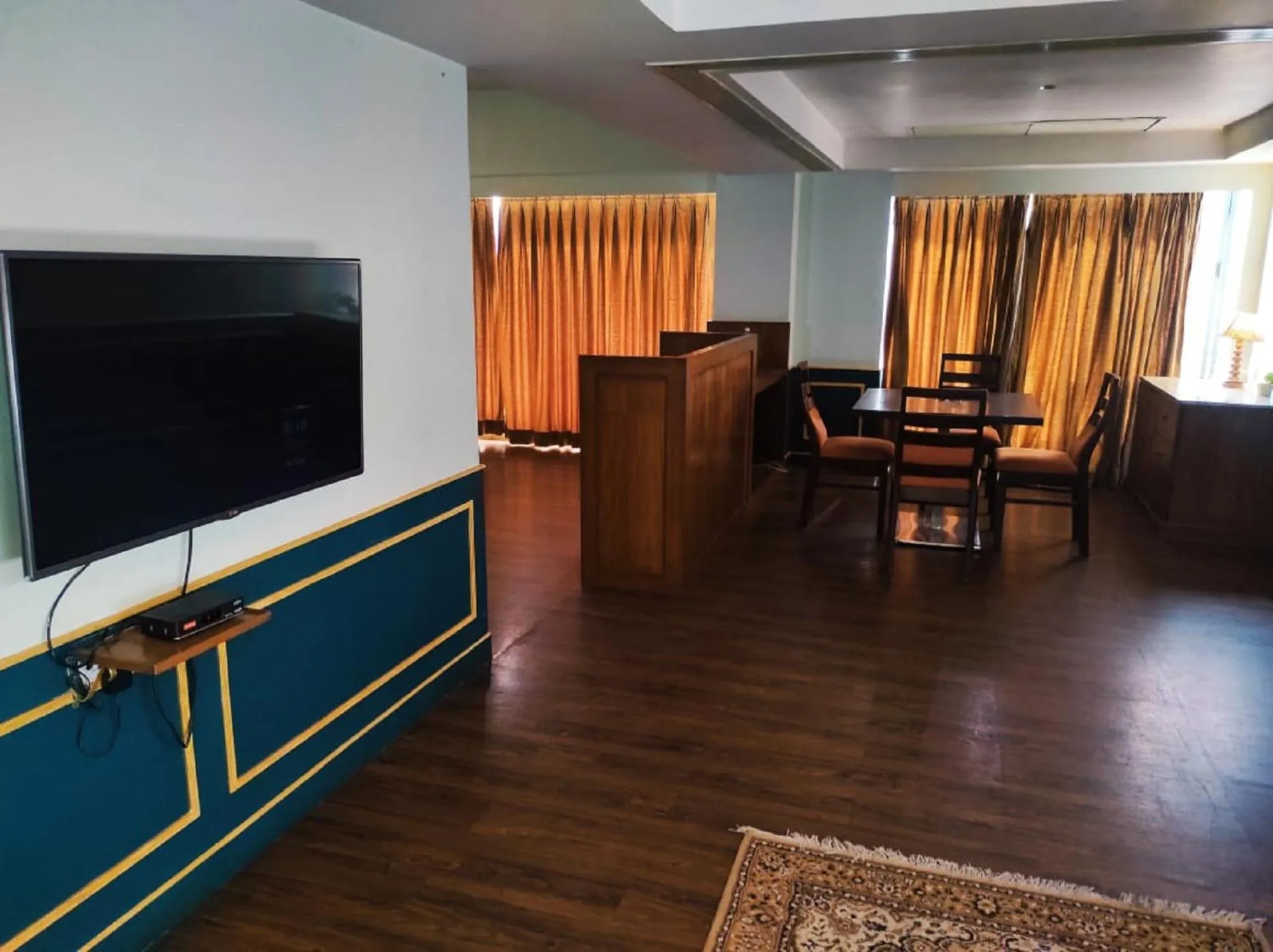 Living room in Krishna Inn - Royal Hotels