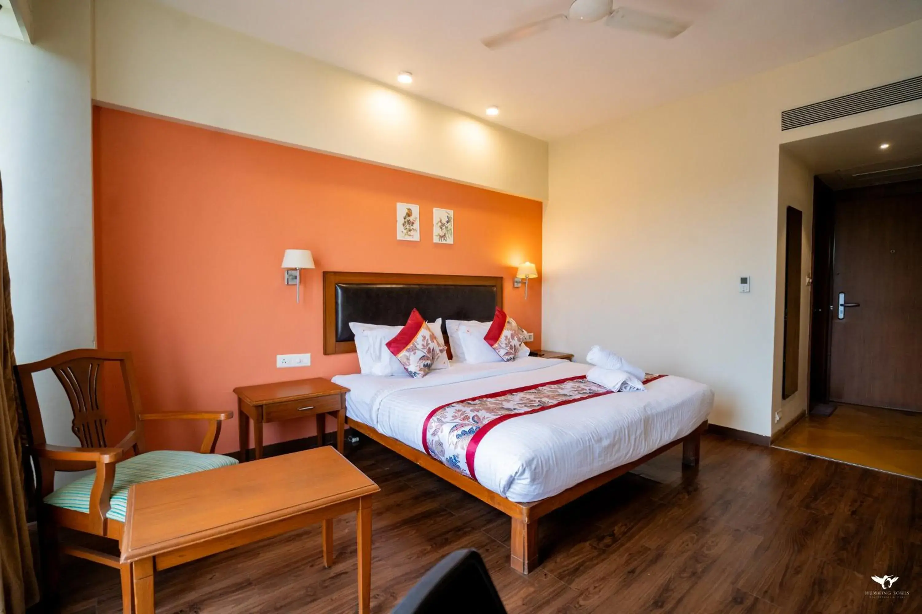 Queen Room - single occupancy in Krishna Inn - Royal Hotels Queen Room - single occupancy in Krishna Inn - Royal Hotels
