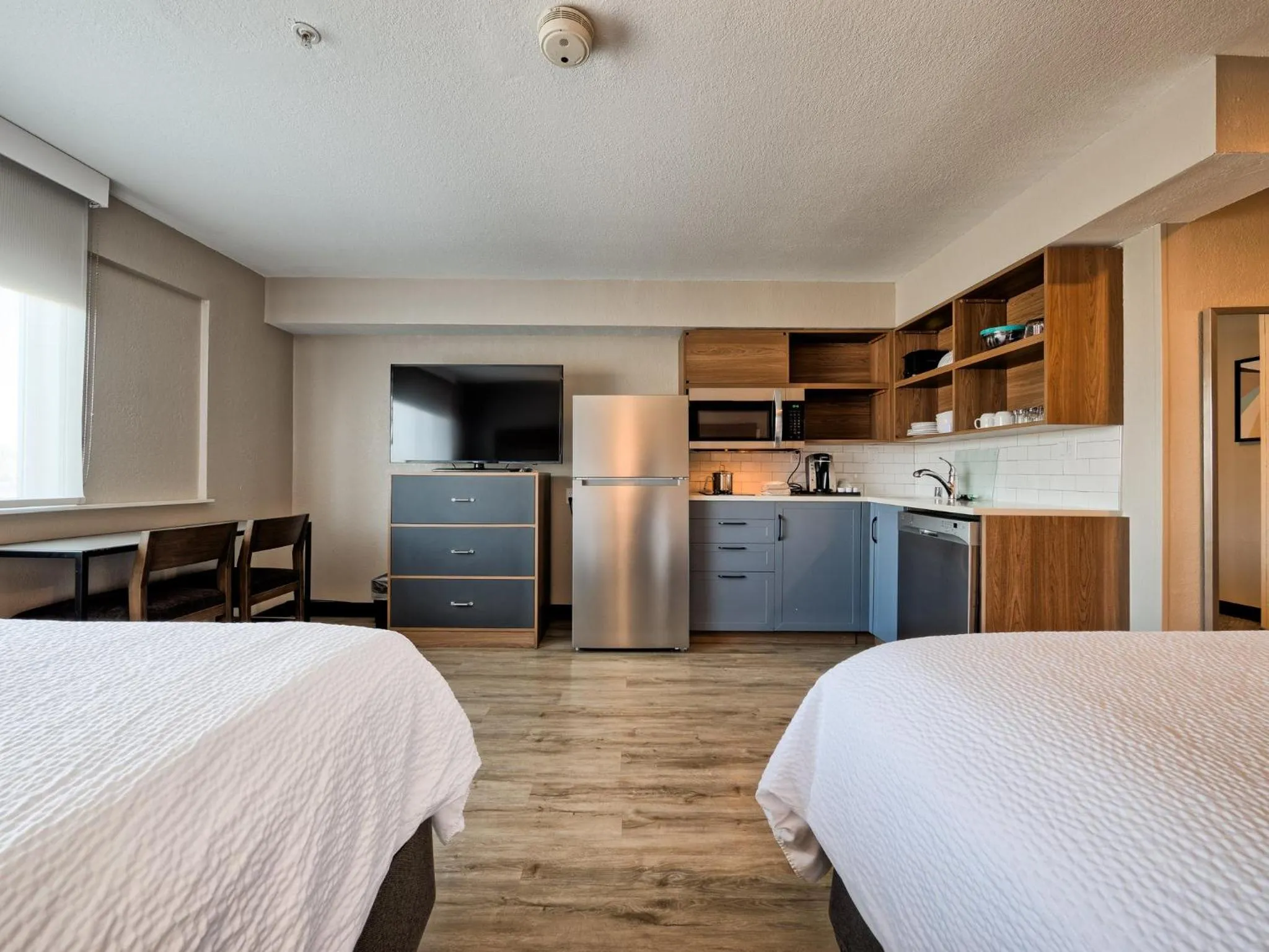 Photo of the whole room, Bed in Candlewood Suites Tacoma Mall by IHG