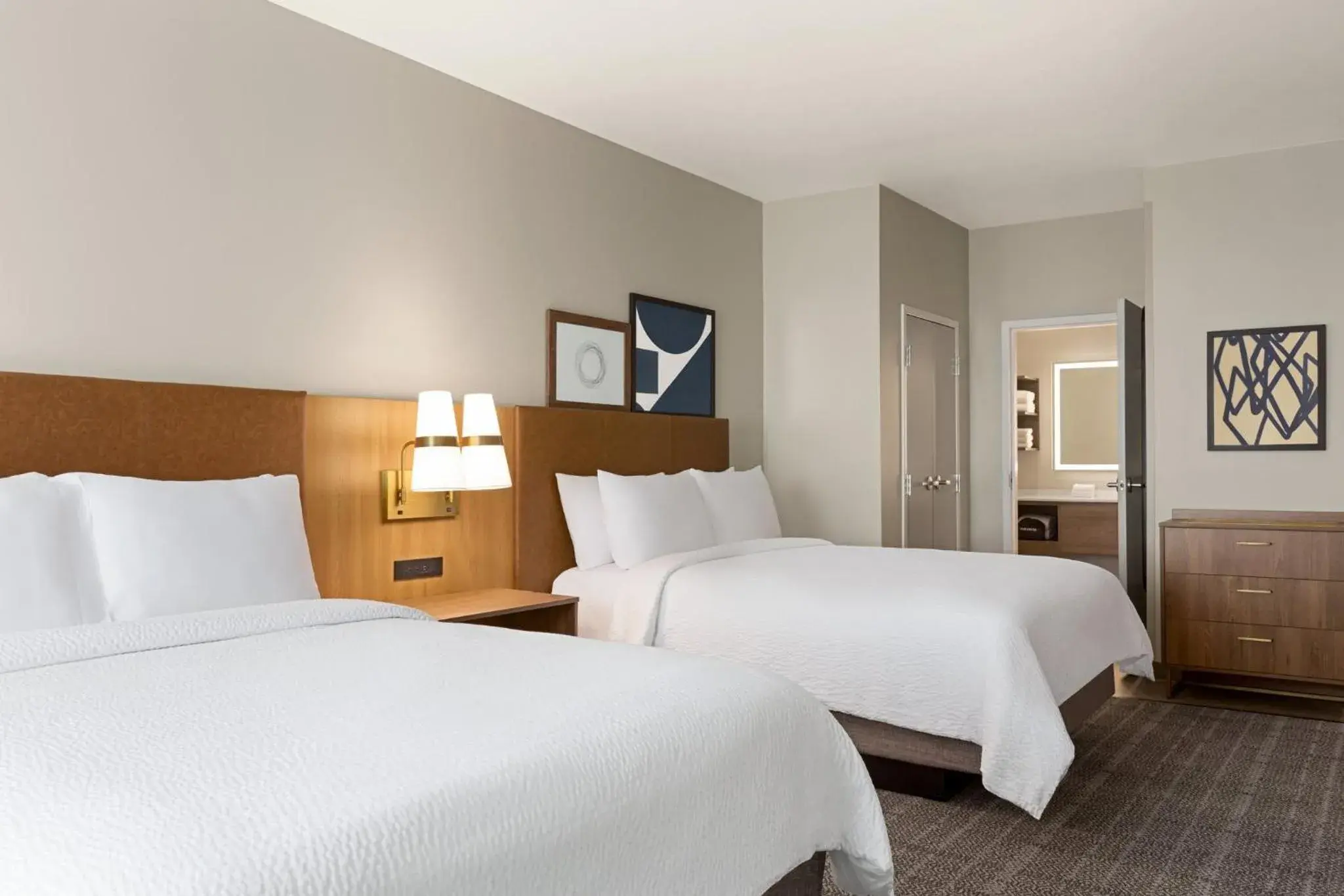 Studio Queen Suite with Two Queen Beds - Mobility Accessible in Staybridge Suites Aurora East by IHG Studio Queen Suite with Two Queen Beds - Mobility Accessible in Staybridge Suites Aurora East by IHG
