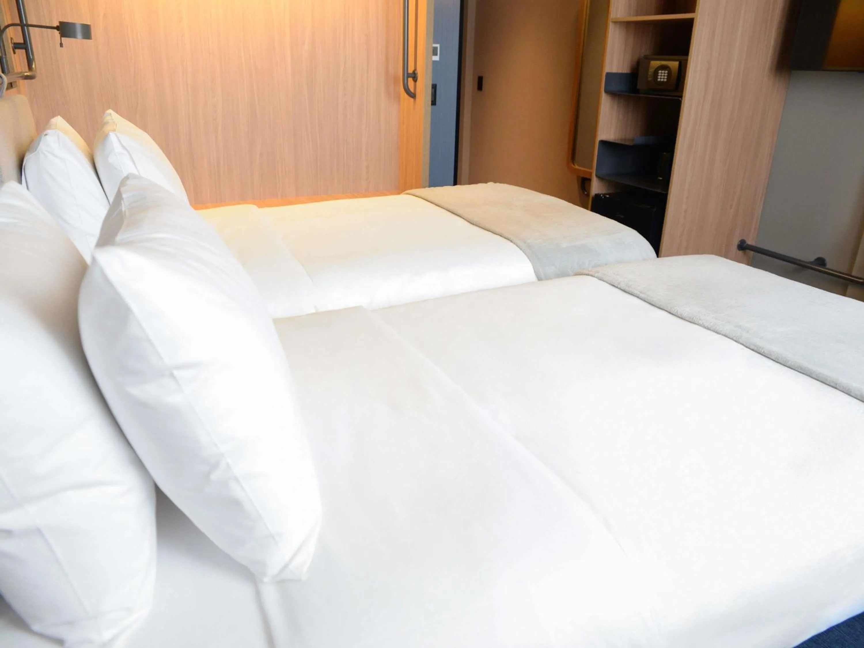 Bedroom, Bed in Novotel Uberlândia