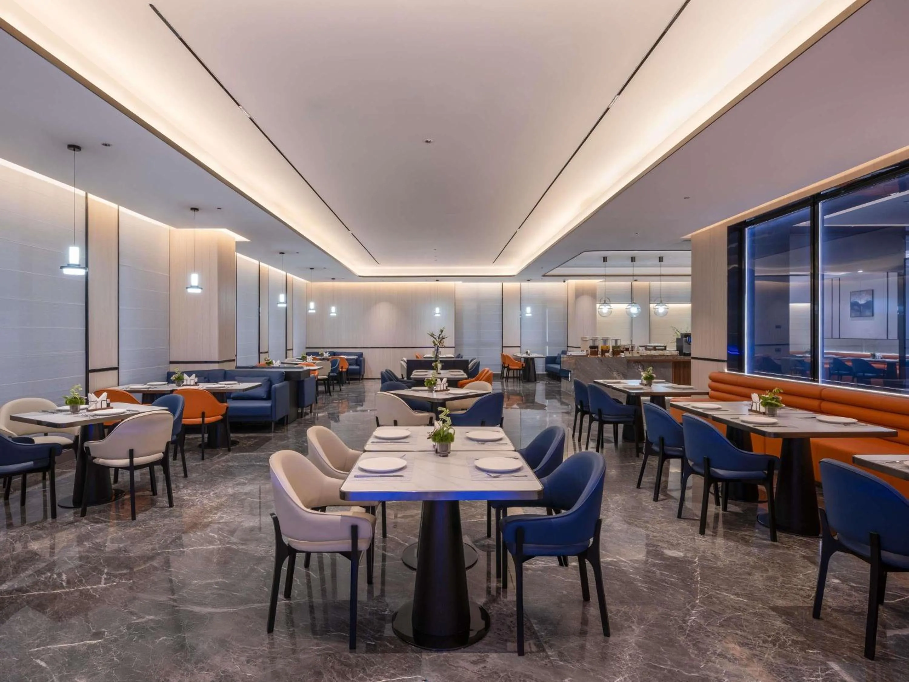 Restaurant/places to eat in Novotel Hangzhou Xintiandi
