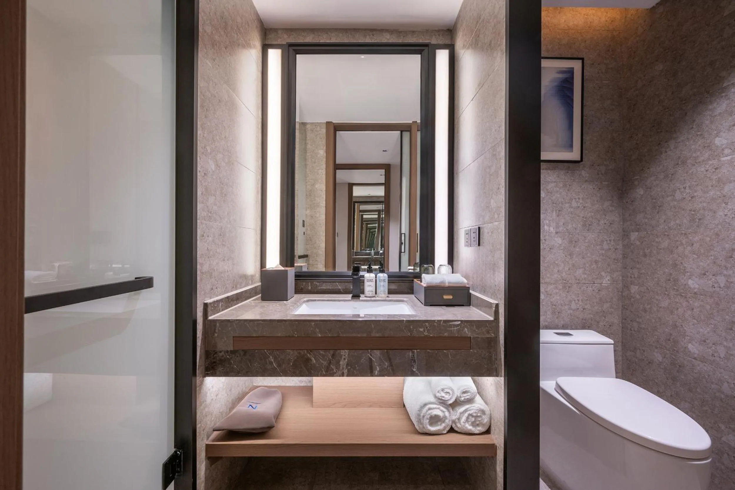 Toilet in Novotel Hangzhou Xintiandi