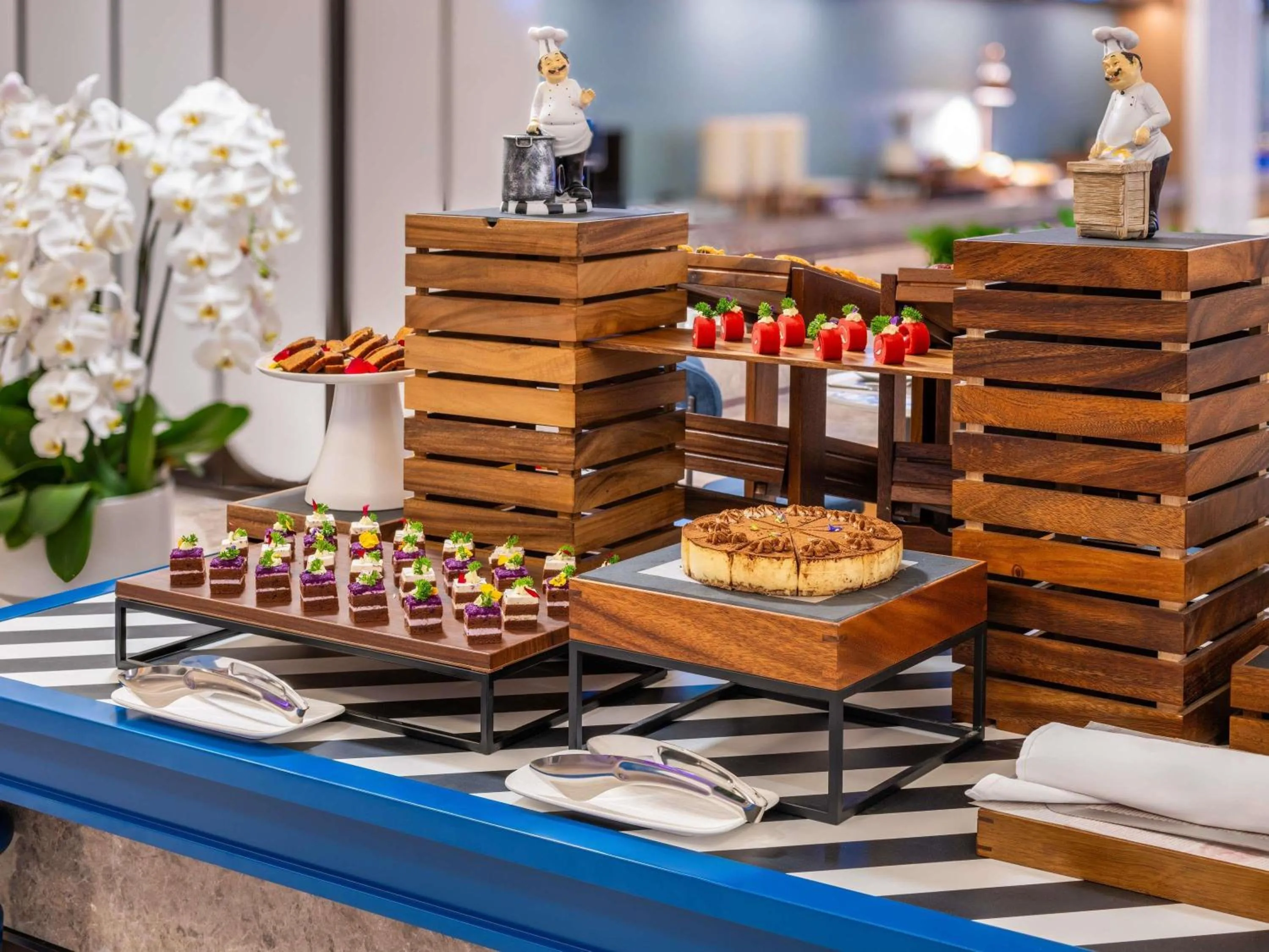 Restaurant/places to eat in Novotel Shanghai Hongqiao International Airport