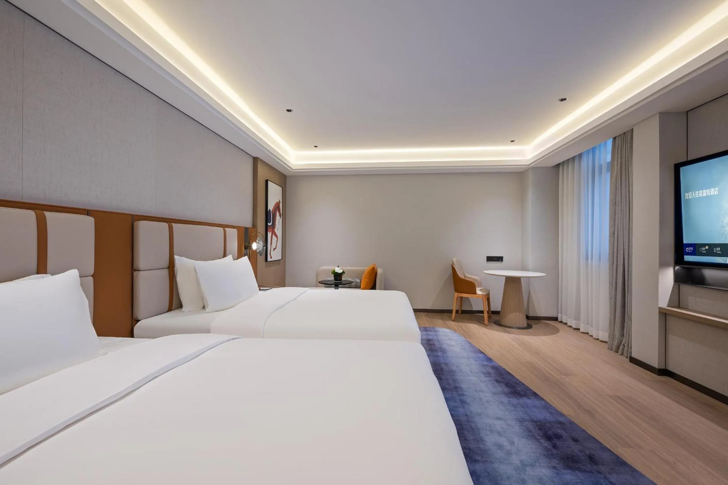 Photo of the whole room, Bed in Novotel Shanghai Hongqiao International Airport