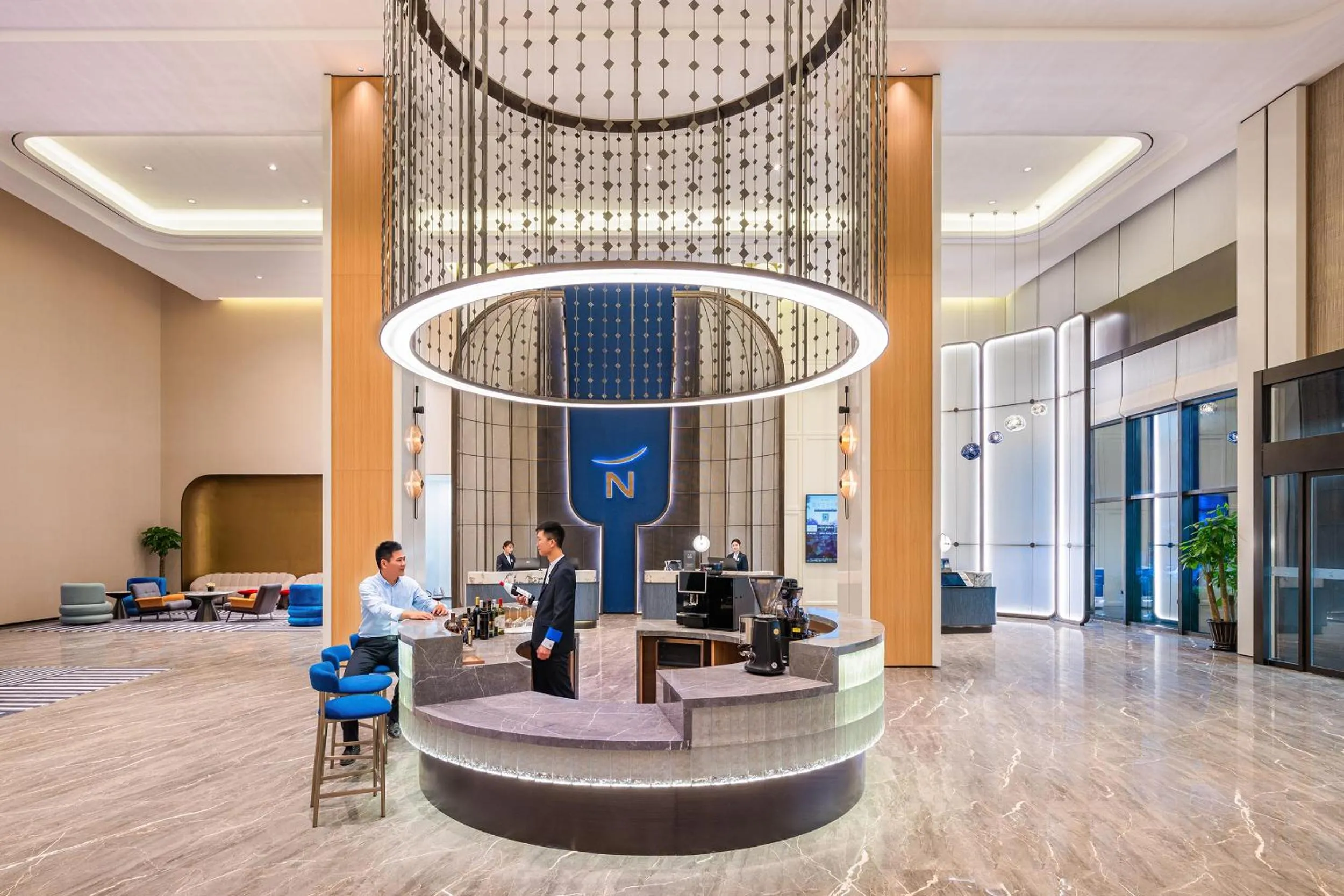Lobby or reception in Novotel Shanghai Hongqiao International Airport
