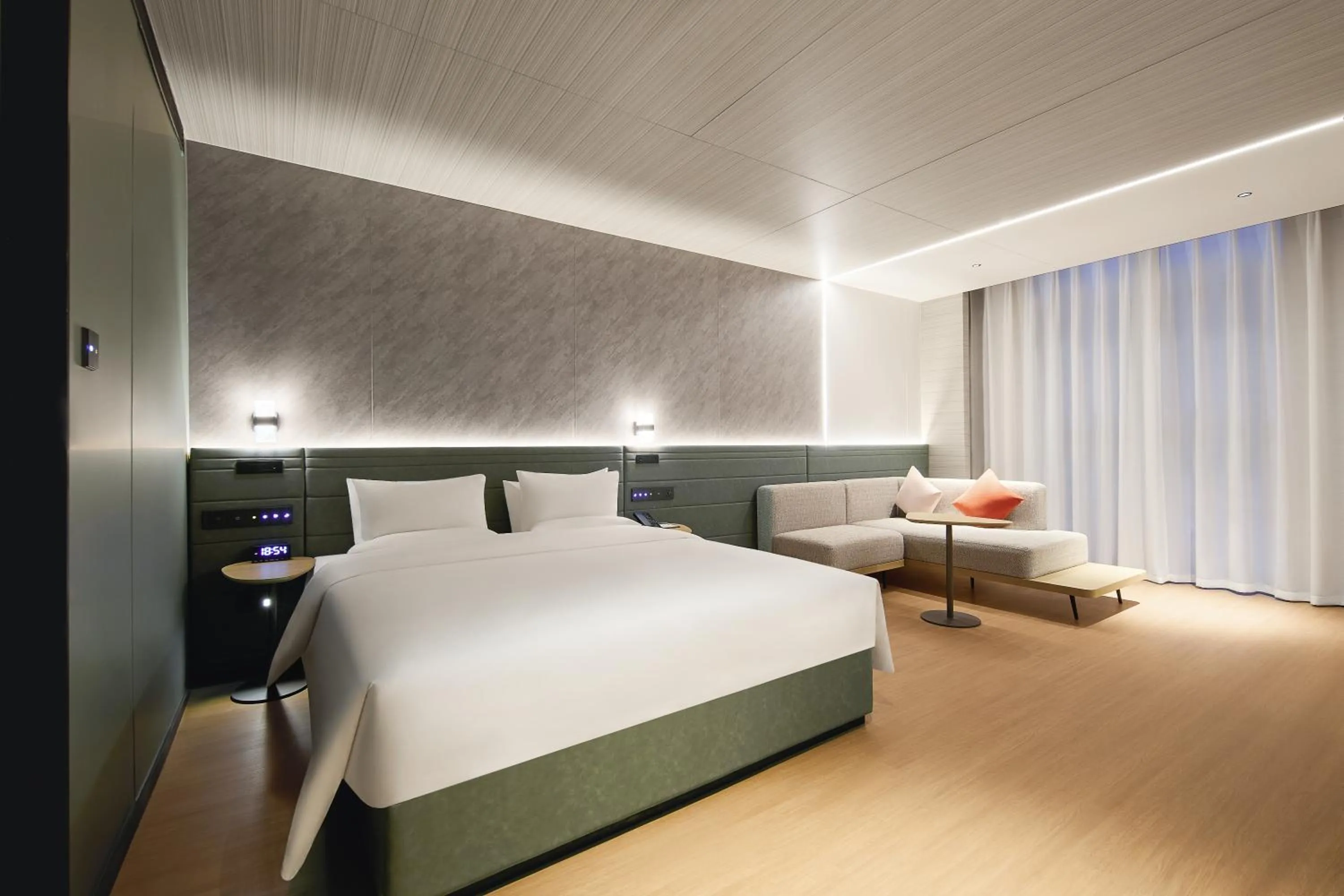Bedroom, Bed in Novotel Yinchuan Lanxigu
