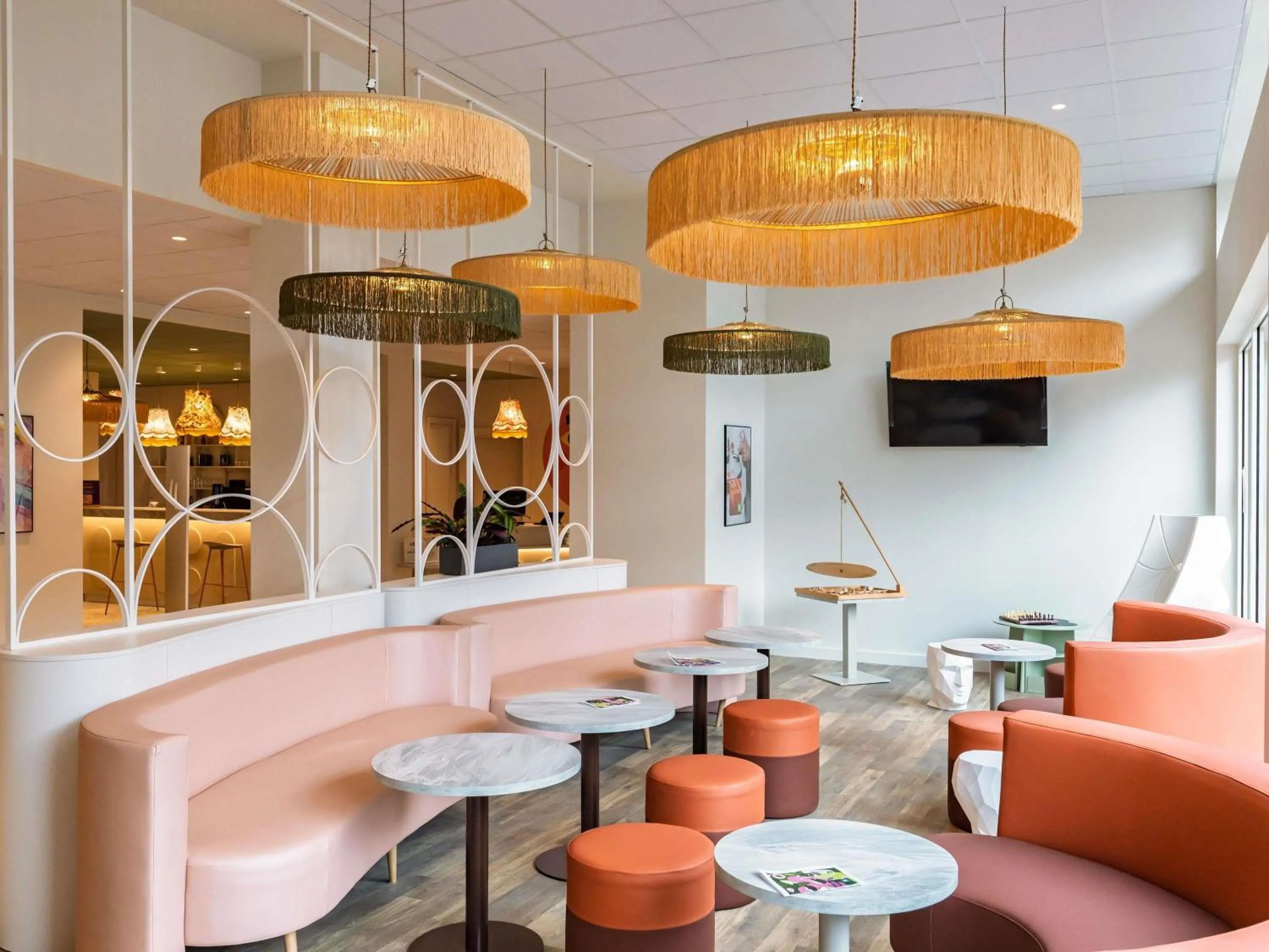Lounge or bar in ibis Styles Metz Centre