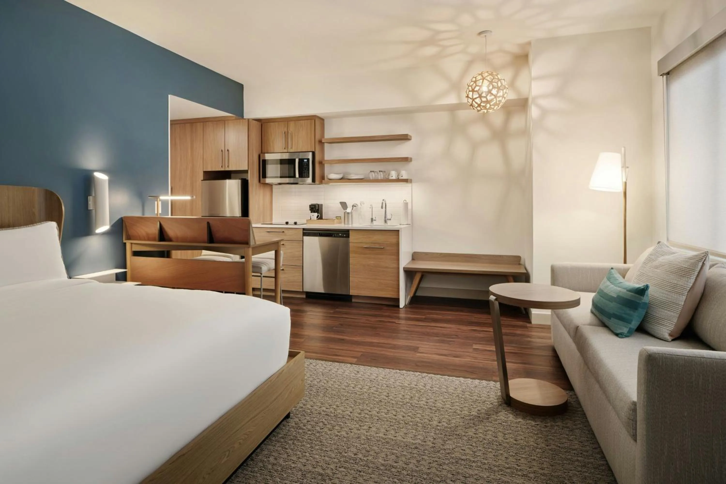 Photo of the whole room, Bed in Element Pooler Savannah Airport