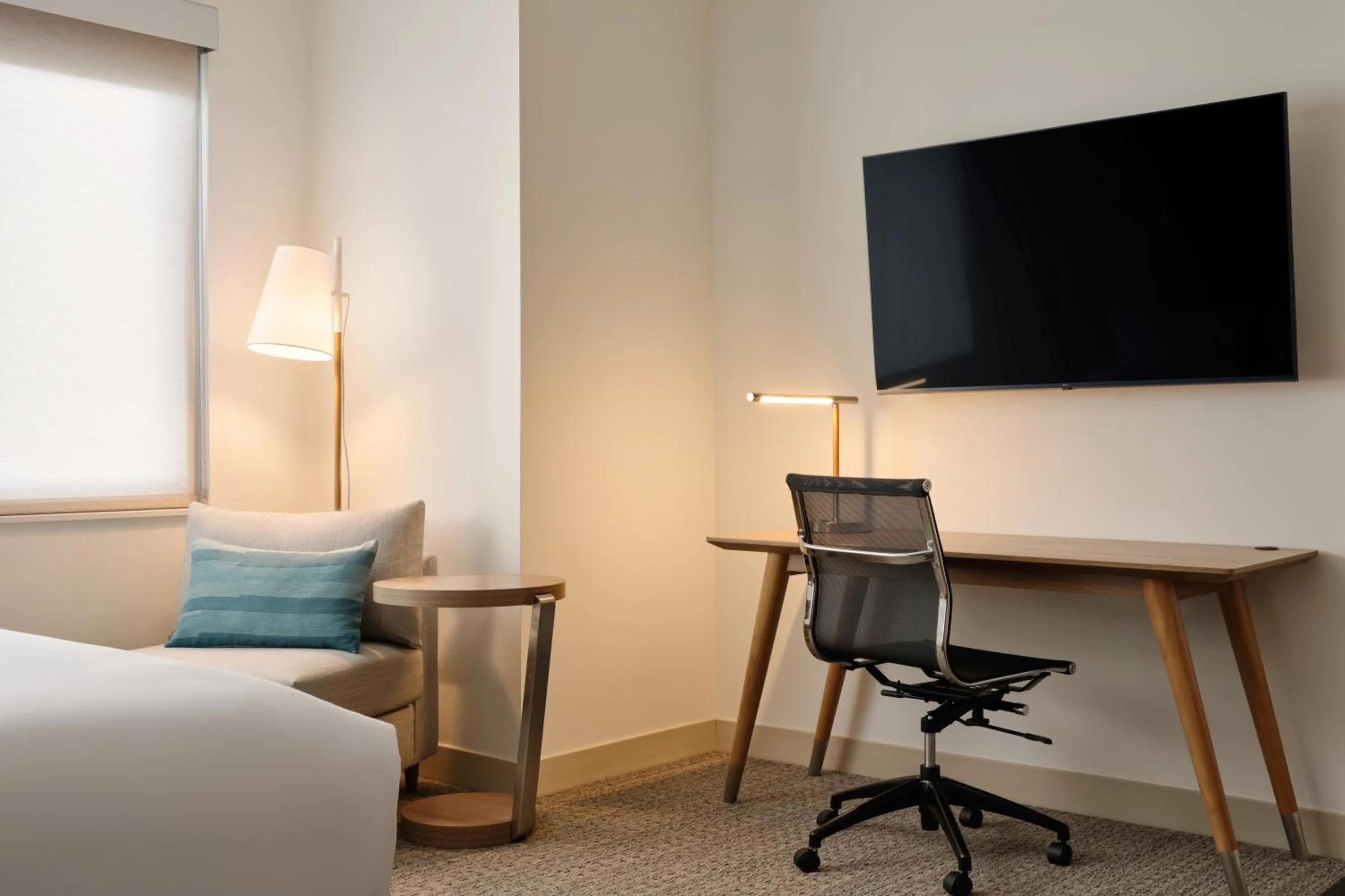 Bedroom, Bed in Element Pooler Savannah Airport