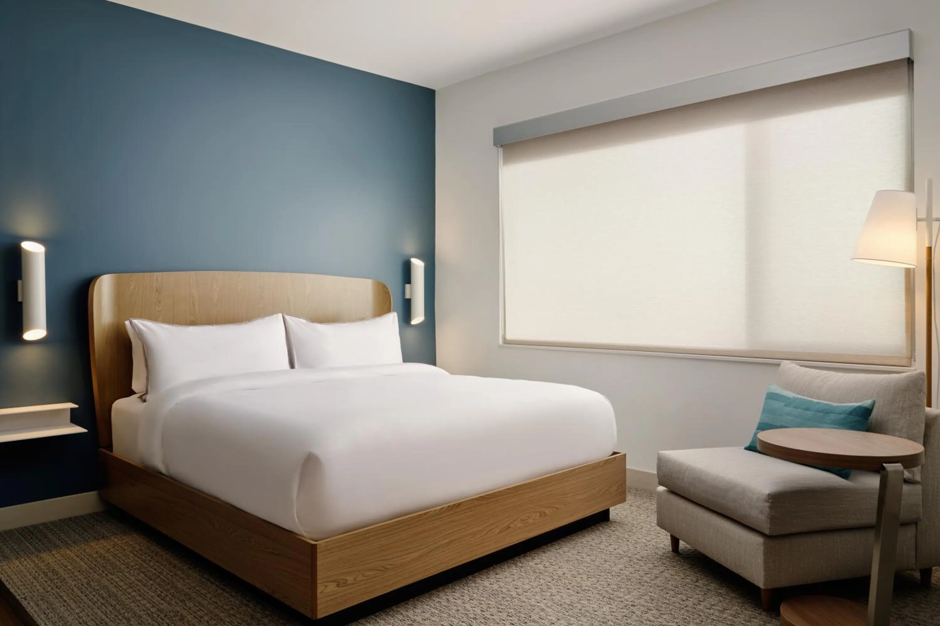 Bedroom, Bed in Element Pooler Savannah Airport