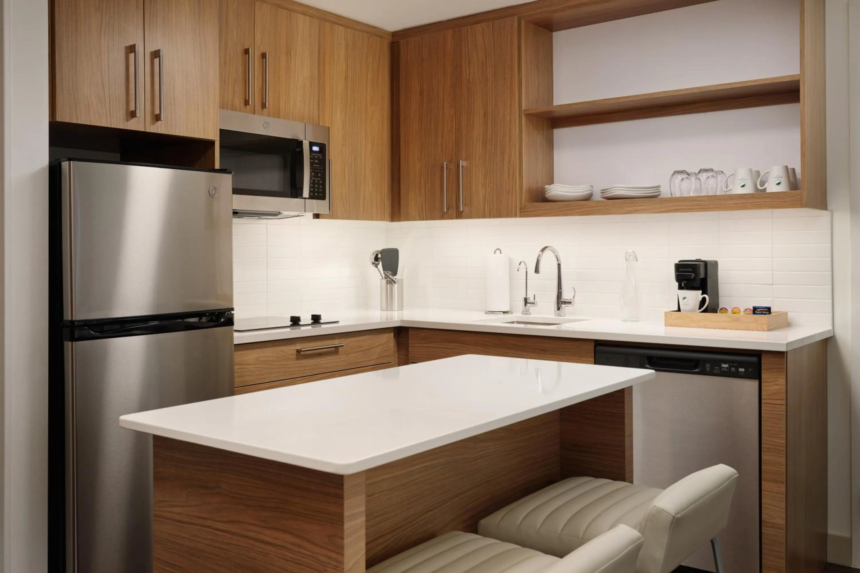 Kitchen or kitchenette in Element Pooler Savannah Airport