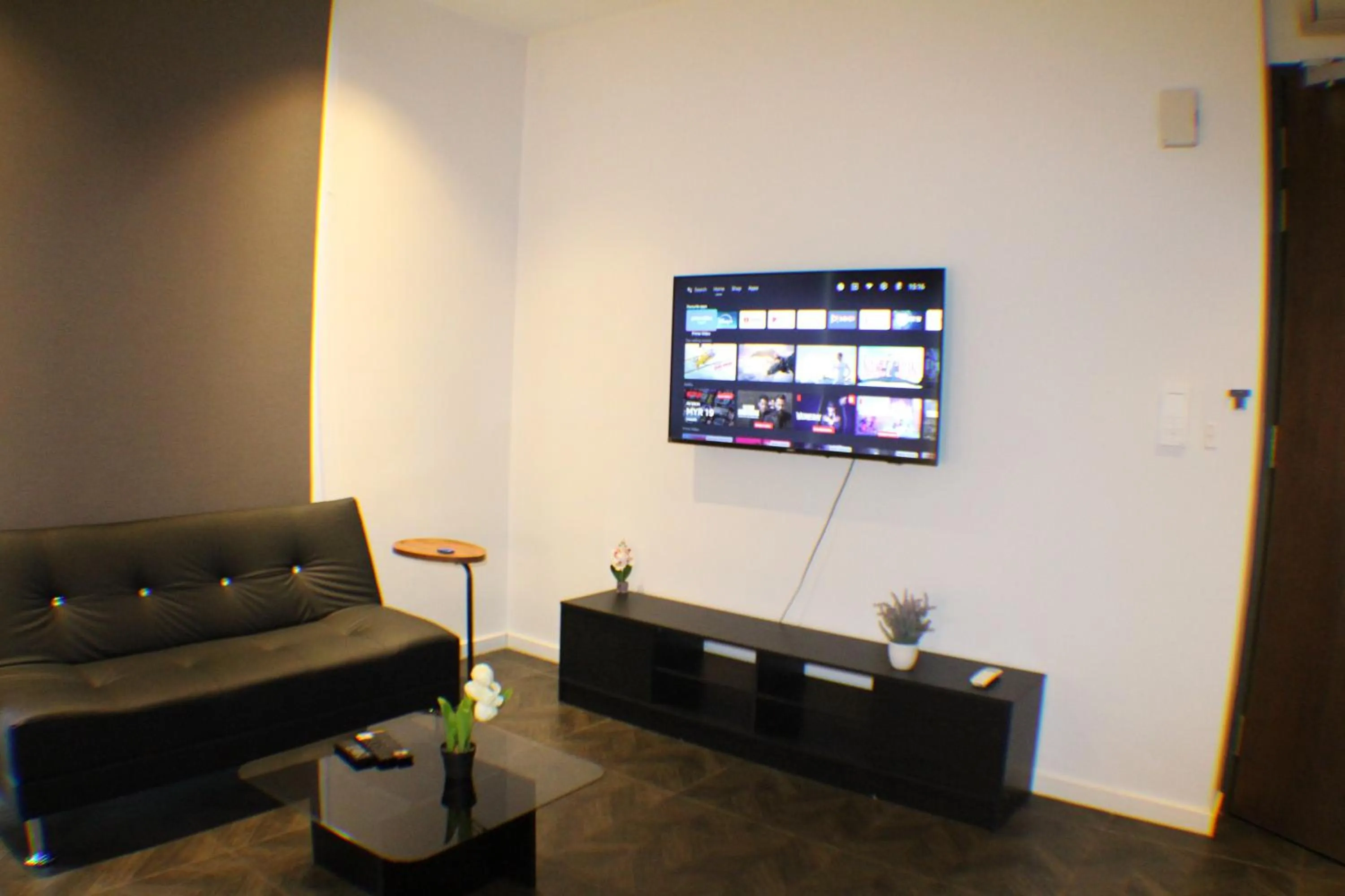 TV and multimedia in Scarletz Service Suites KLCC