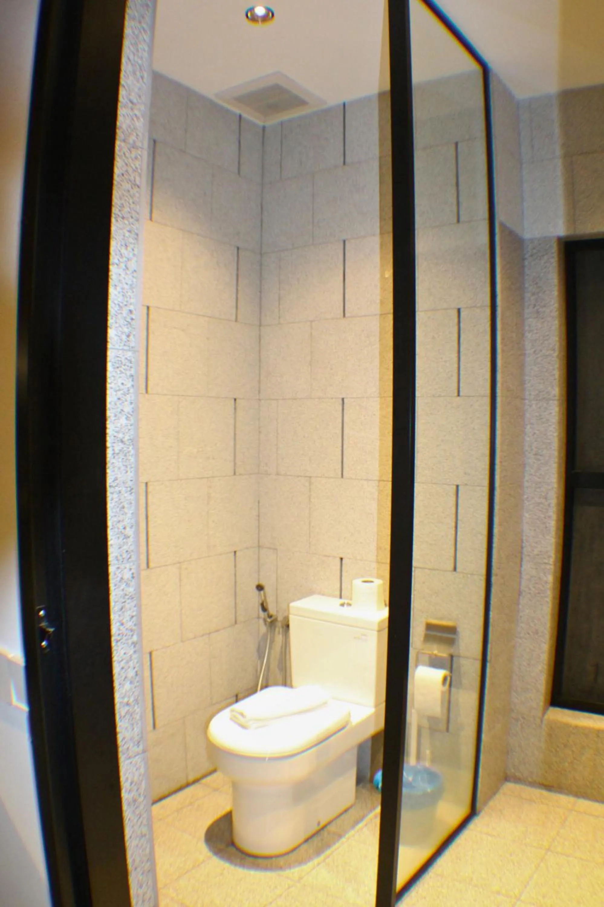 Toilet in Scarletz Service Suites KLCC