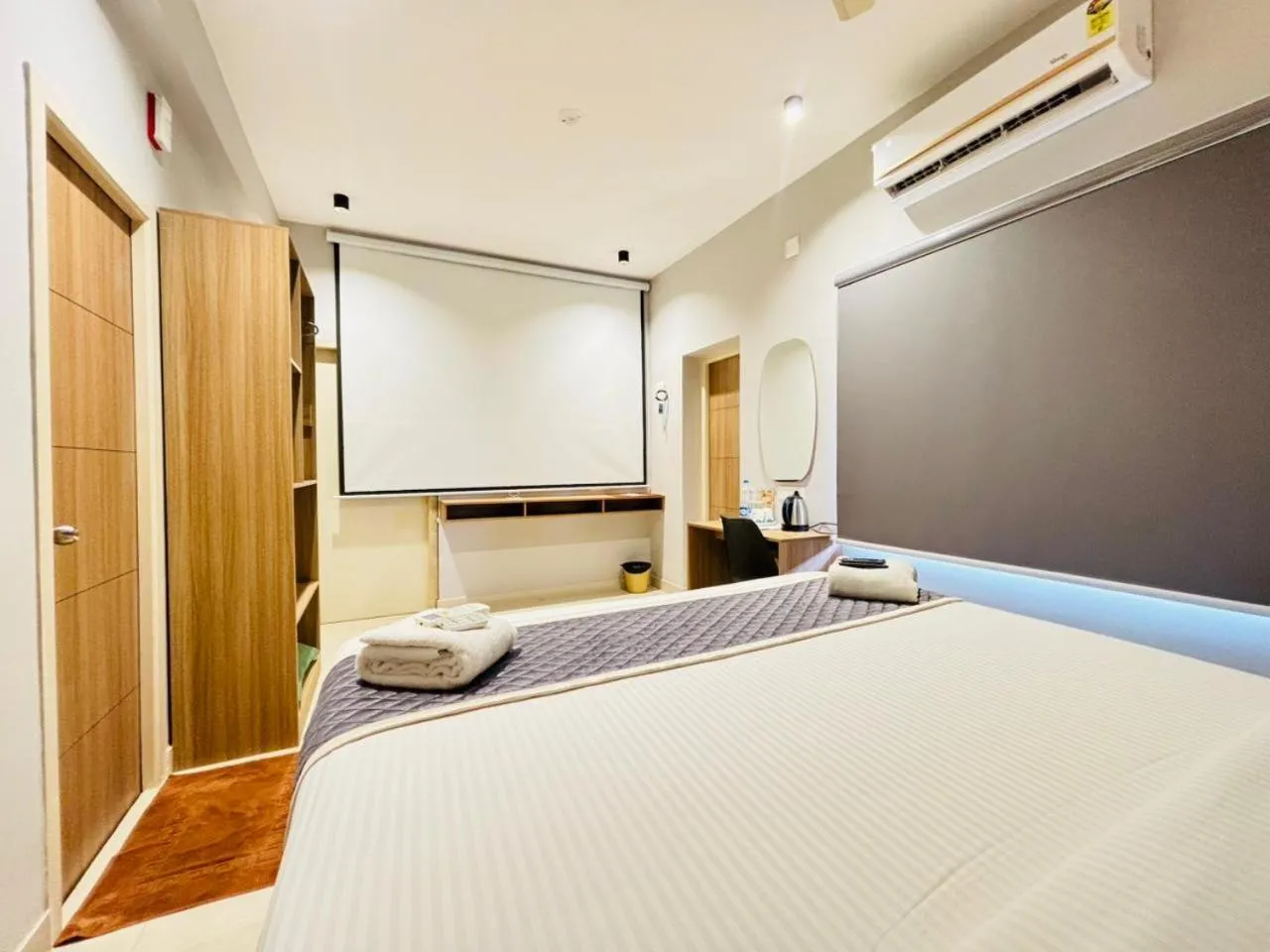 Bed in Elegant Residency