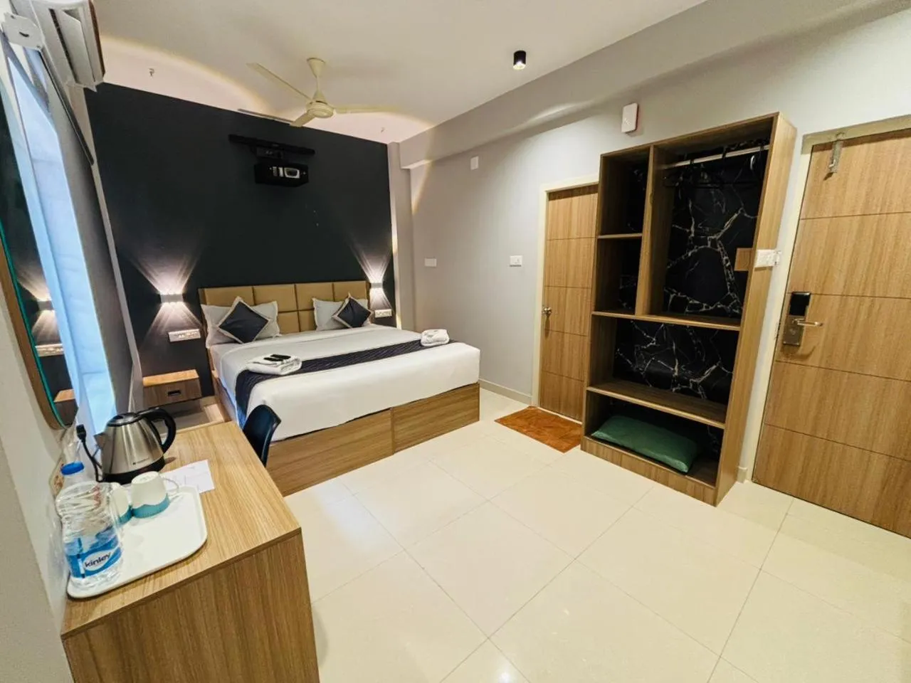 Bed in Elegant Residency