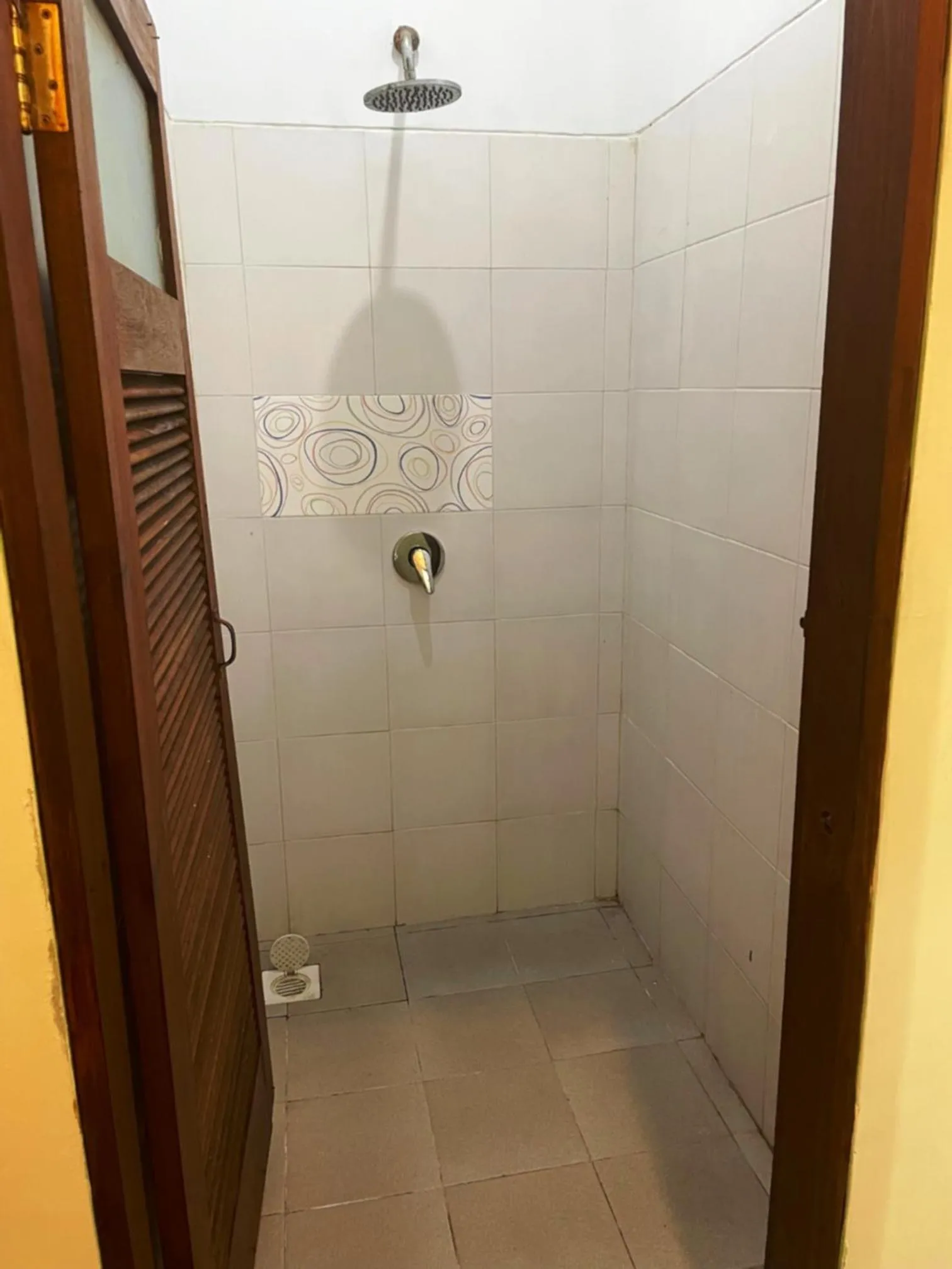 Shower in Da Housetel Kuta