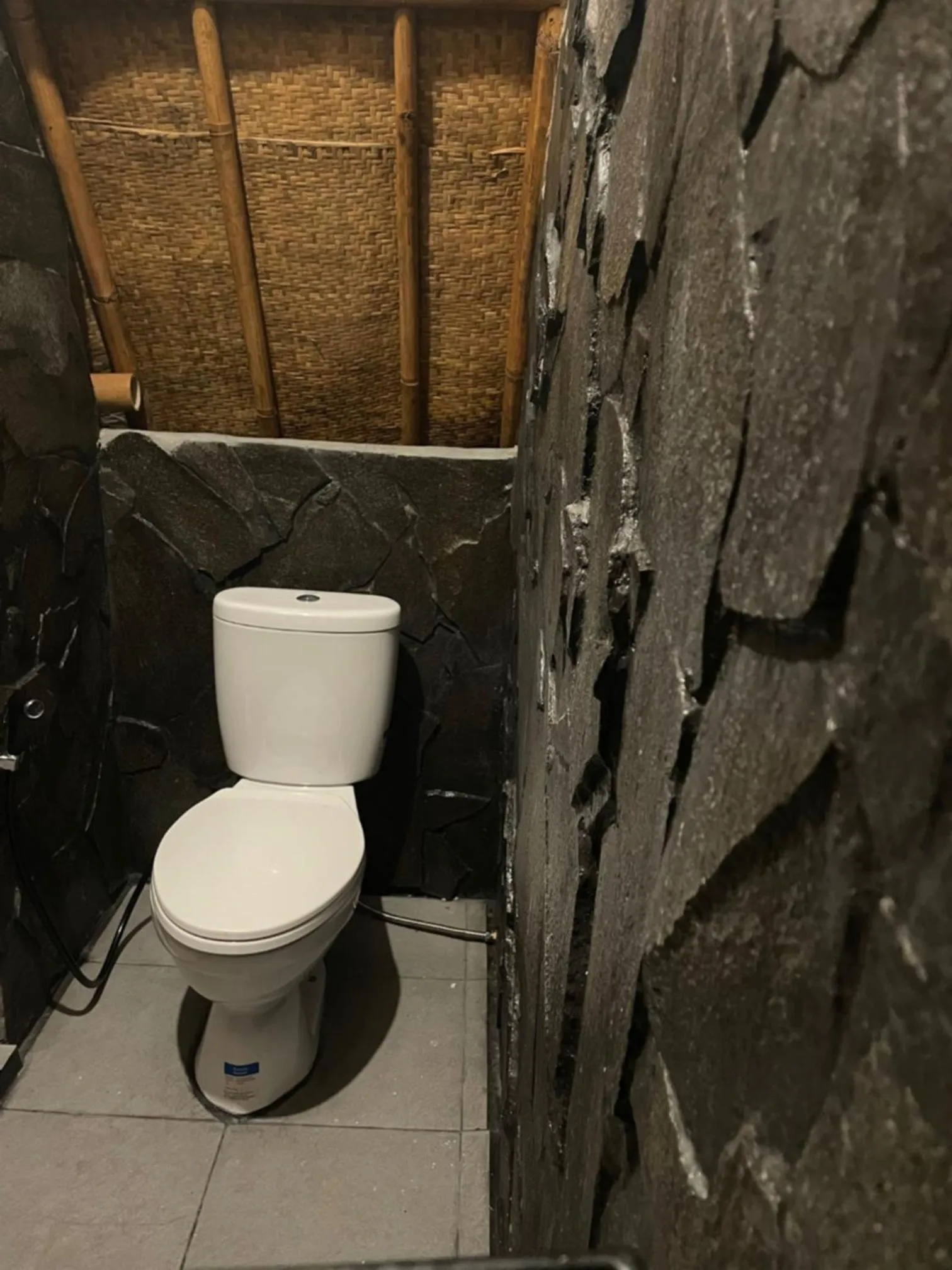 Toilet in Da Housetel Kuta